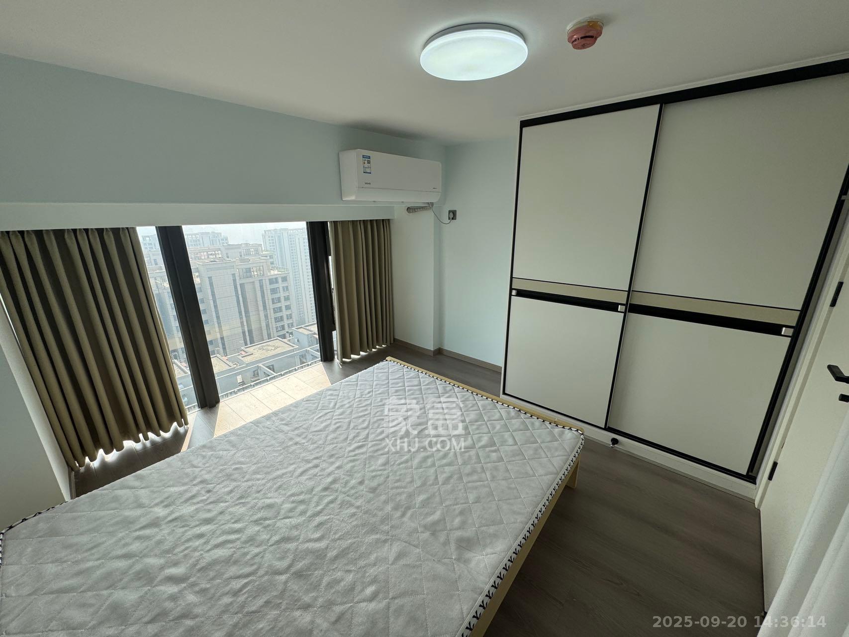 龙湖铂金岛  2室1厅1卫    2400.0元/月室内图