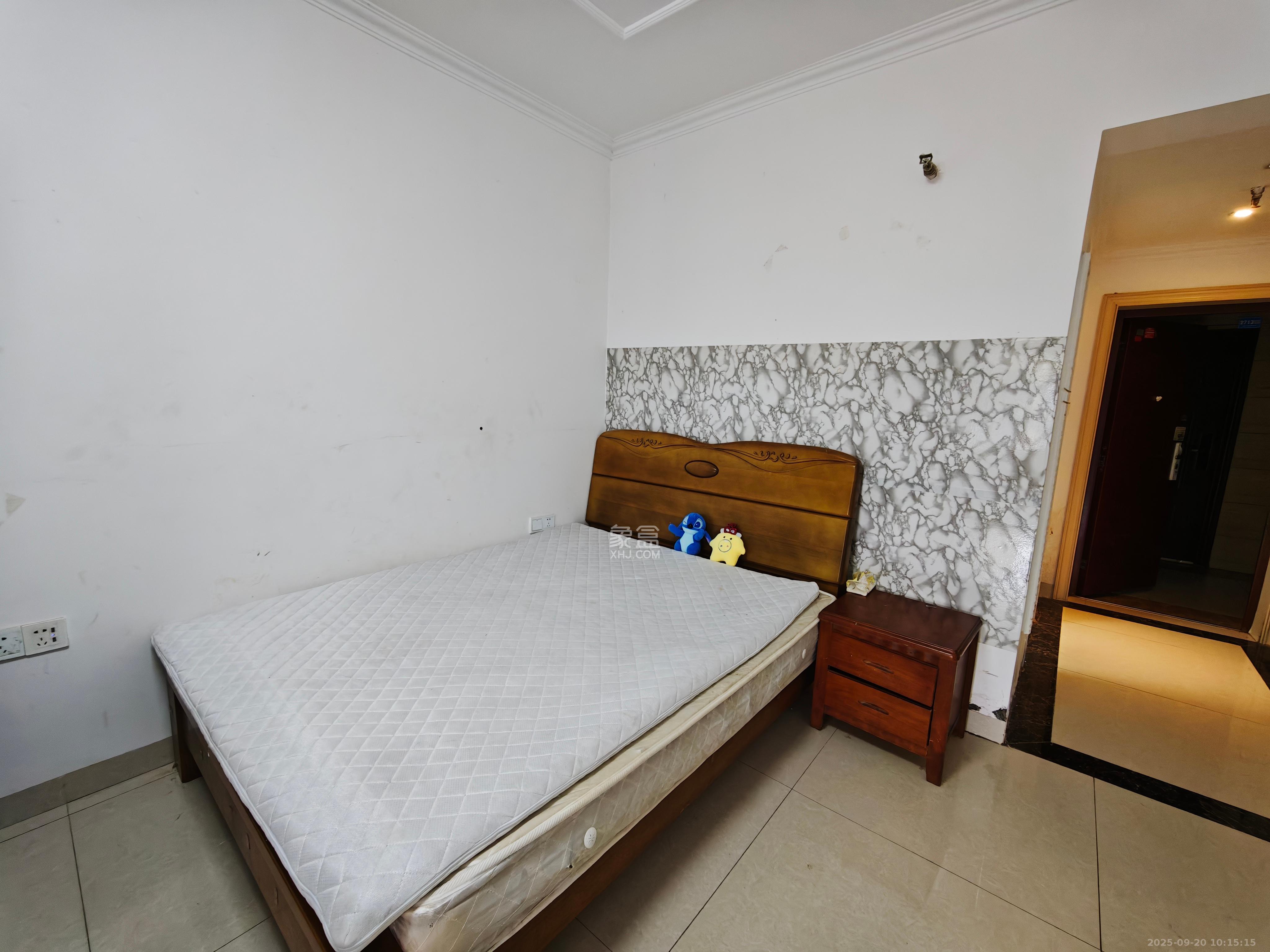 蓝湾国际广场  1室1厅1卫    1600.0元/月室内图