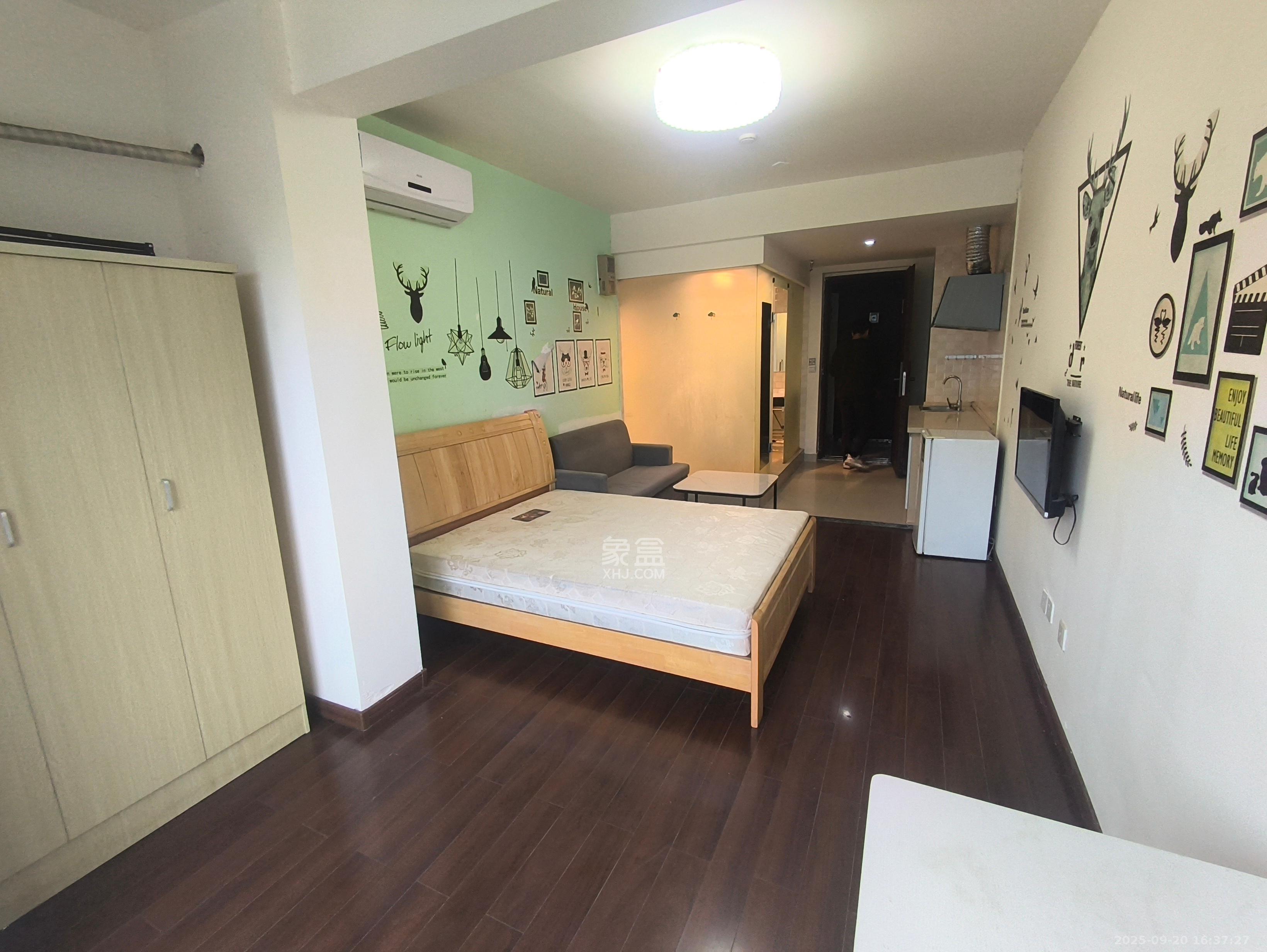 万科金域华府一期 1室1厅1卫 1200.0元/月 万科金域华府一期 1室1厅1卫 1200.0元/月室内图