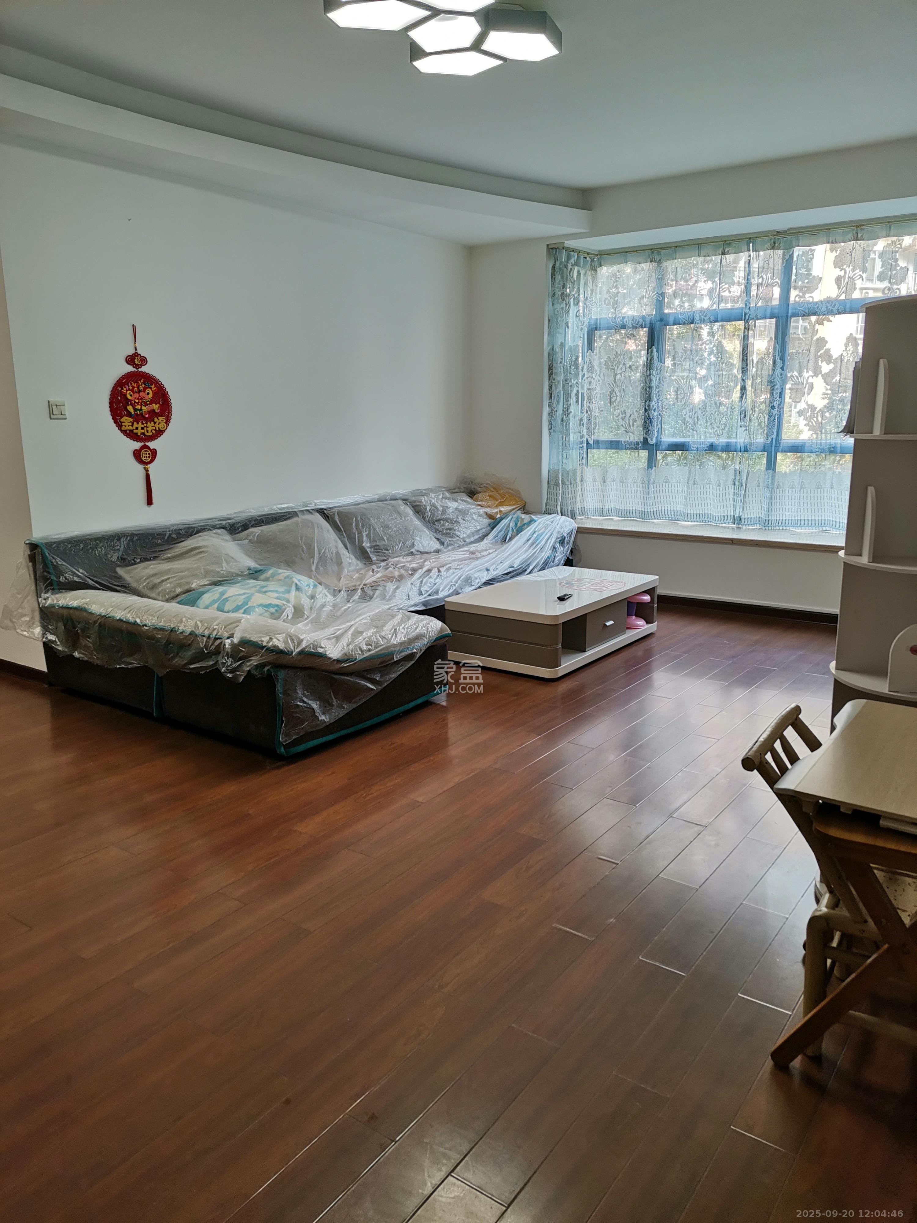 书香名邸  3室2厅1卫    3000.0元/月室内图