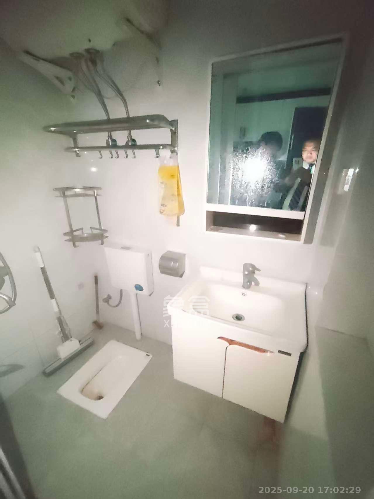 壹廷中央府院（福地花园）  1室0厅1卫    1600.0元/月室内图