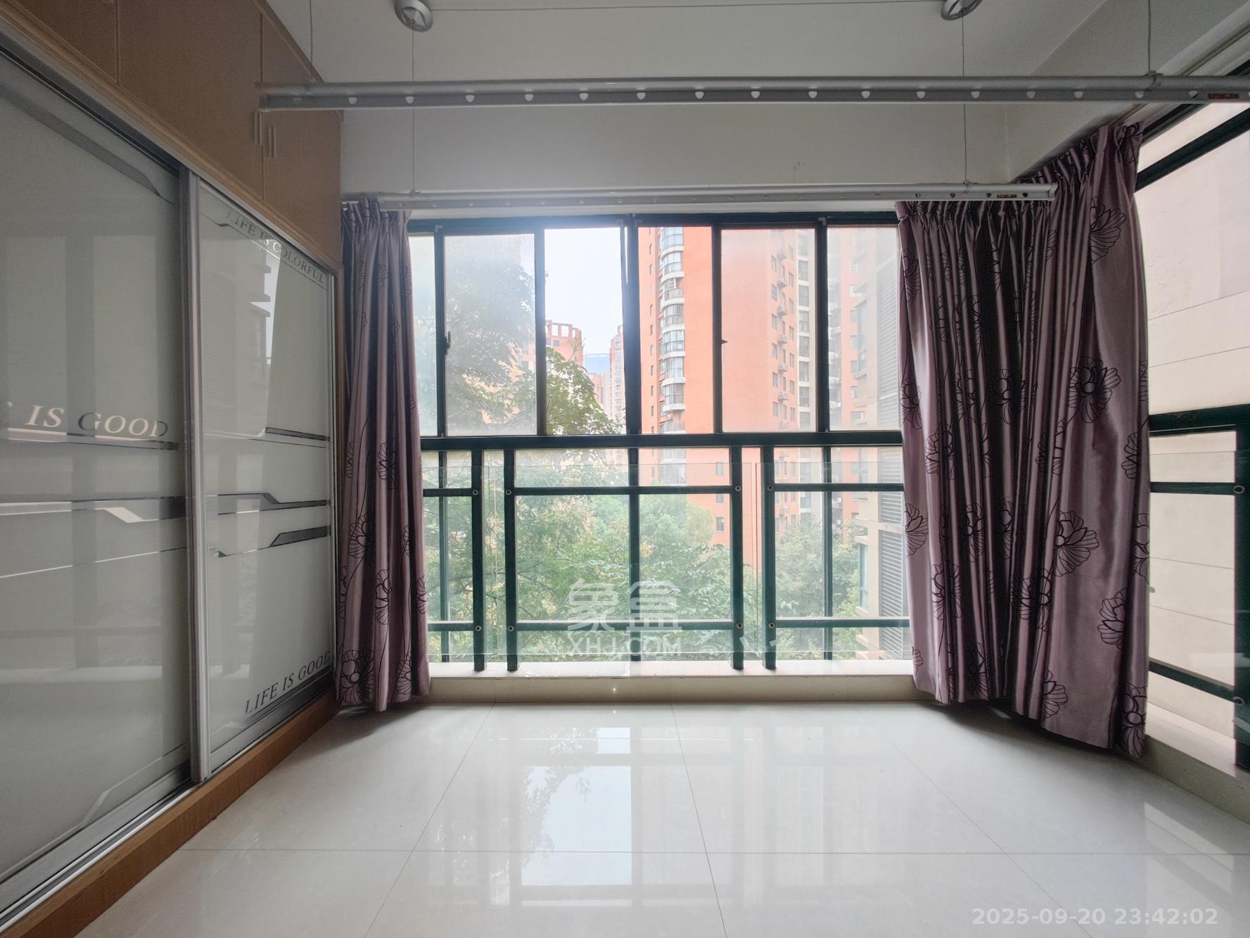 华盛世纪新城 4室2厅2卫 105.0万 华盛世纪新城 4室2厅2卫 105.0万阳台