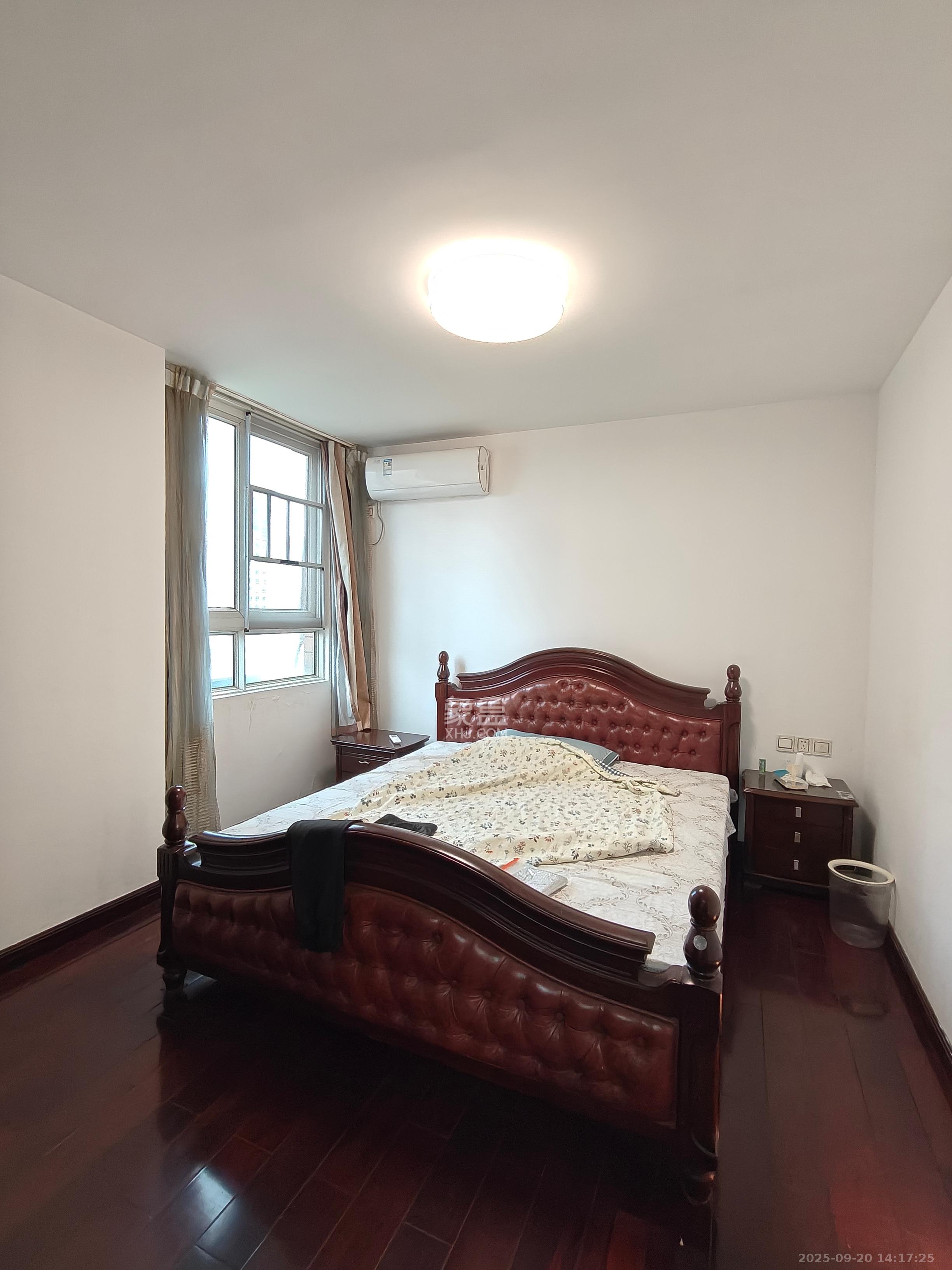 君临天厦  4室2厅2卫    3800.0元/月室内图