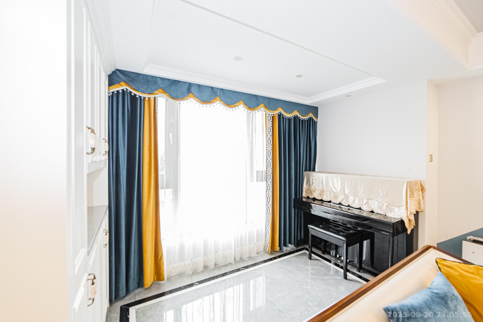 万国城(当代满庭春MOMA)二期 3室2厅2卫 150.0万 万国城(当代满庭春MOMA)二期 3室2厅2卫 150.0万阳台