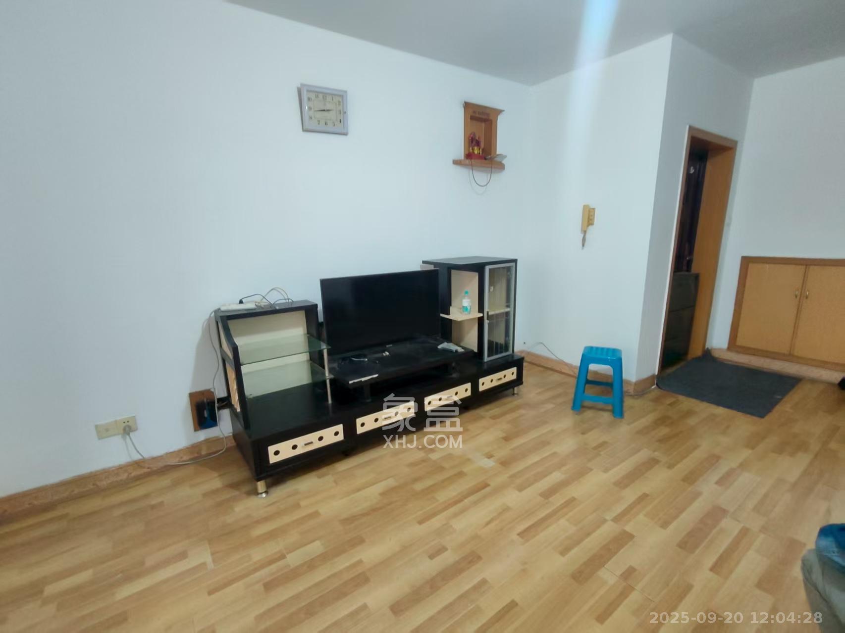 桔洲新苑(观沙岭)  2室2厅1卫    1400.0元/月 桔洲新苑(观沙岭)  2室2厅1卫    1400.0元/月