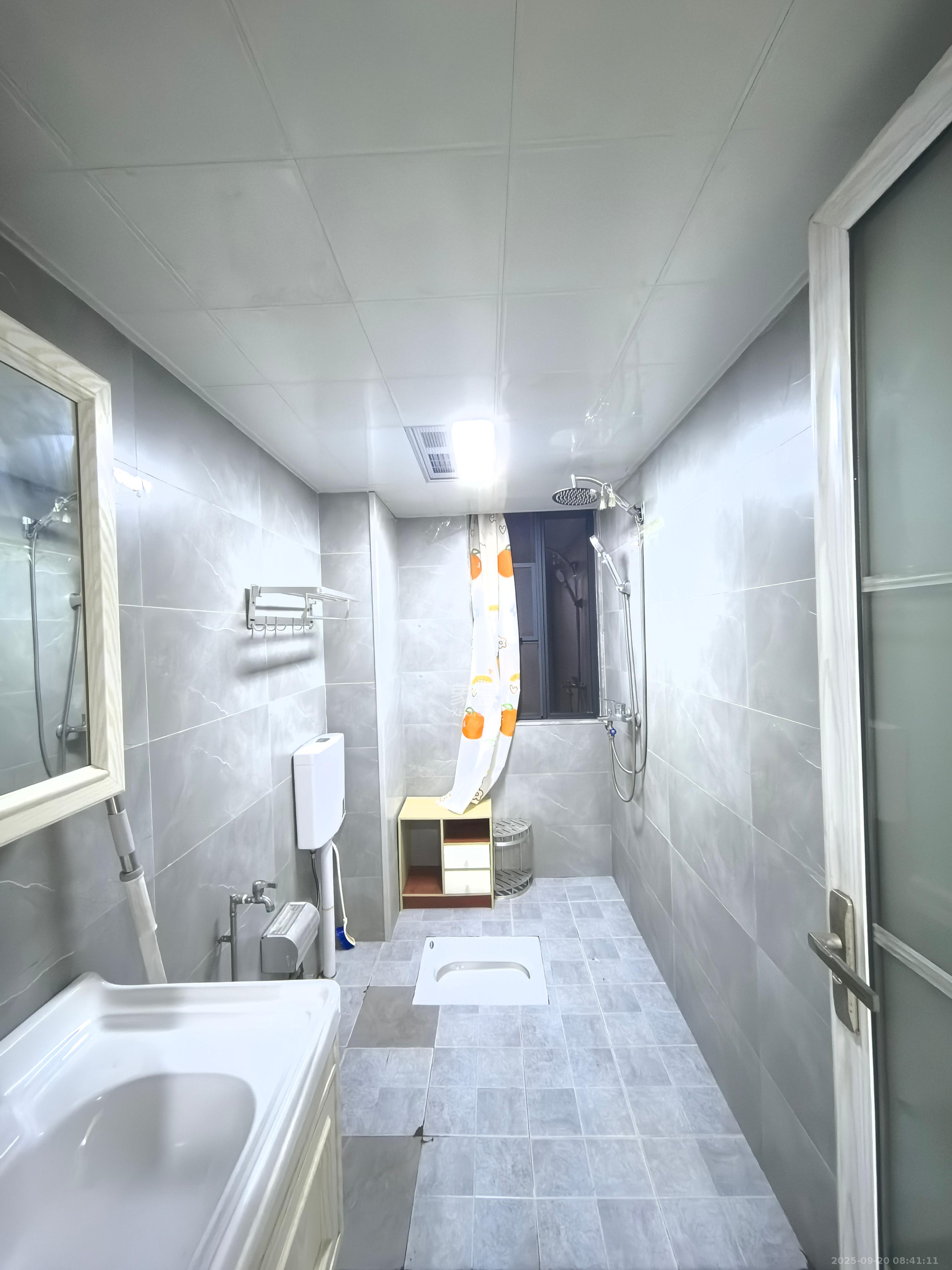 丰禧园 3室2厅2卫 2800.0元/月 丰禧园 3室2厅2卫 2800.0元/月室内图