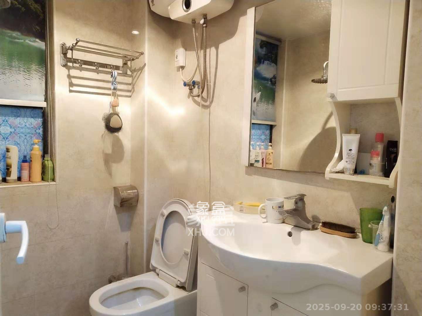 莱茵城 3室2厅1卫 2100.0元/月 莱茵城 3室2厅1卫 2100.0元/月室内图