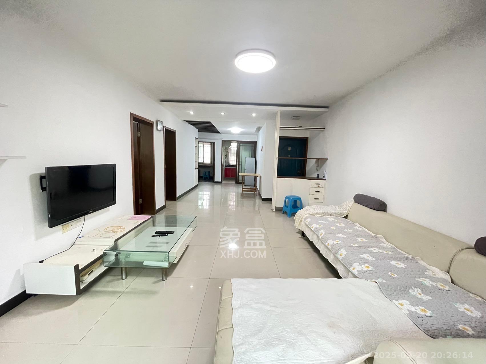 恩瑞麓山名园(龙王港小区) 3室2厅1卫 2300.0元/月 恩瑞麓山名园(龙王港小区) 3室2厅1卫 2300.0元/月室内图