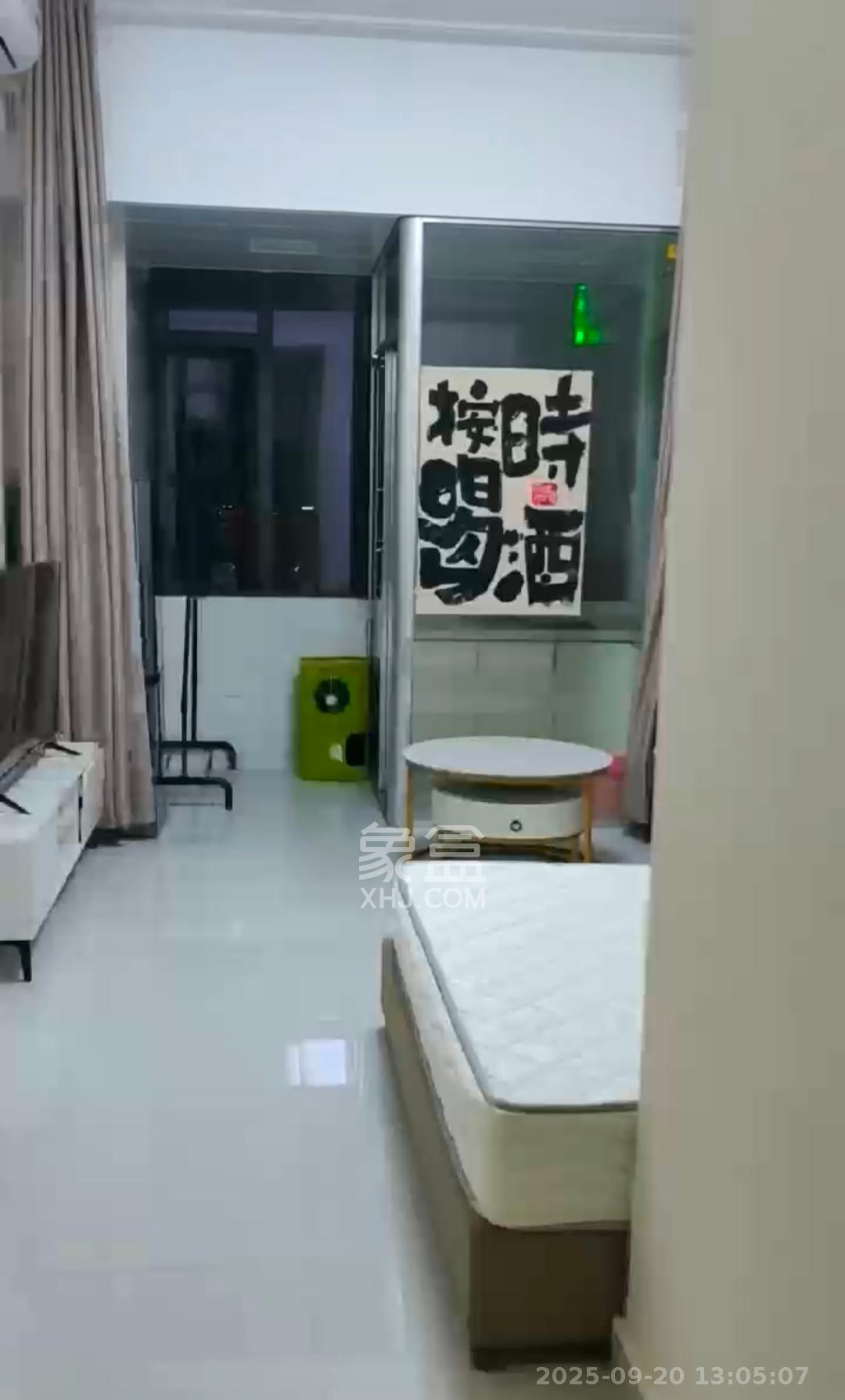 日盛湖湘花苑  1室1厅1卫    1350.0元/月