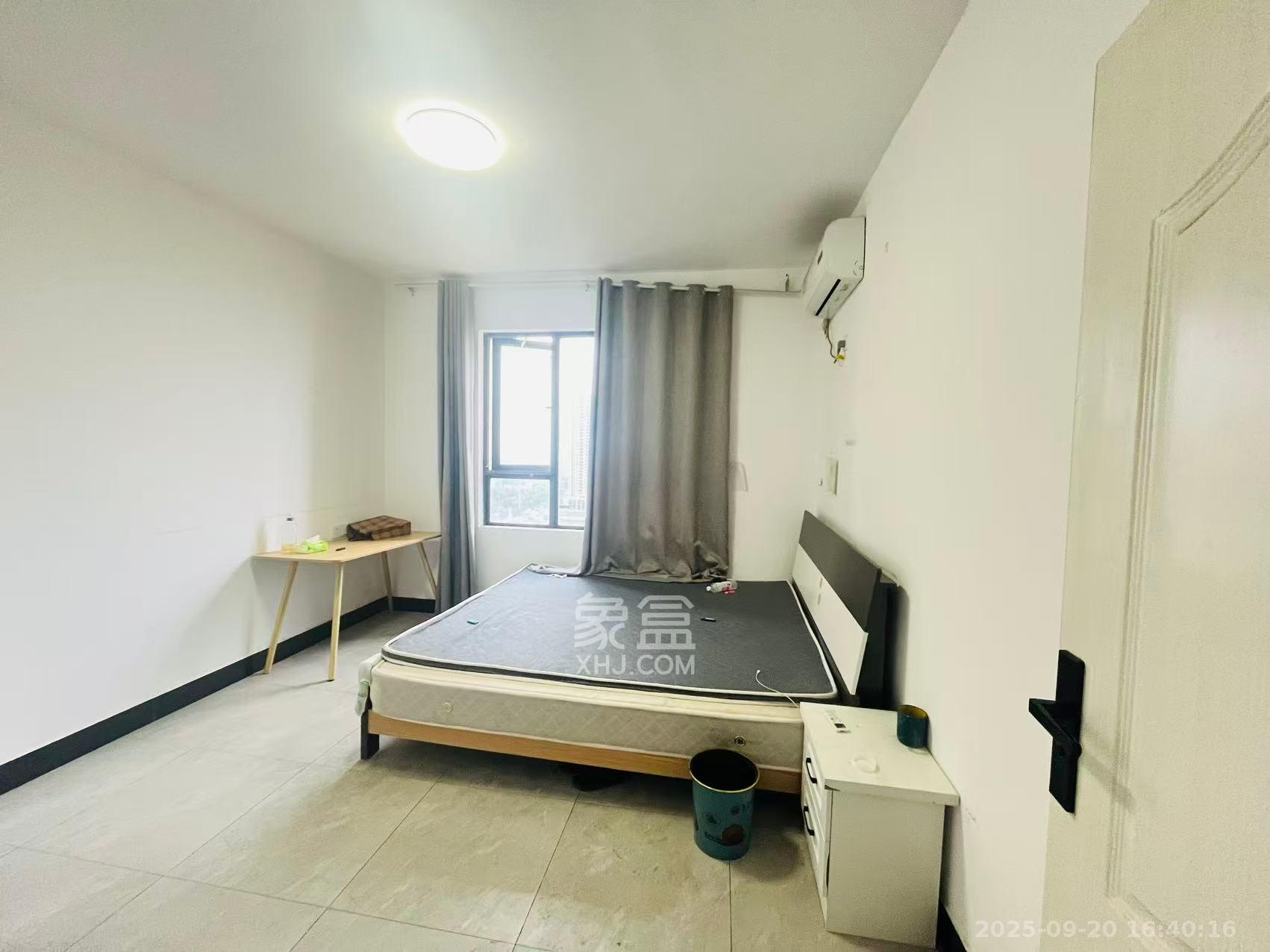 爵世名邸东湖(东湖壹号企业总部基地) 4室2厅1卫 2300.0元/月 爵世名邸东湖(东湖壹号企业总部基地) 4室2厅1卫 2300.0元/月室内图