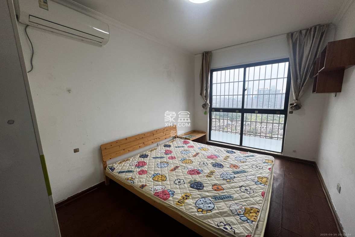 优山美地  3室1厅1卫    2100.0元/月 优山美地  3室1厅1卫    2100.0元/月室内图