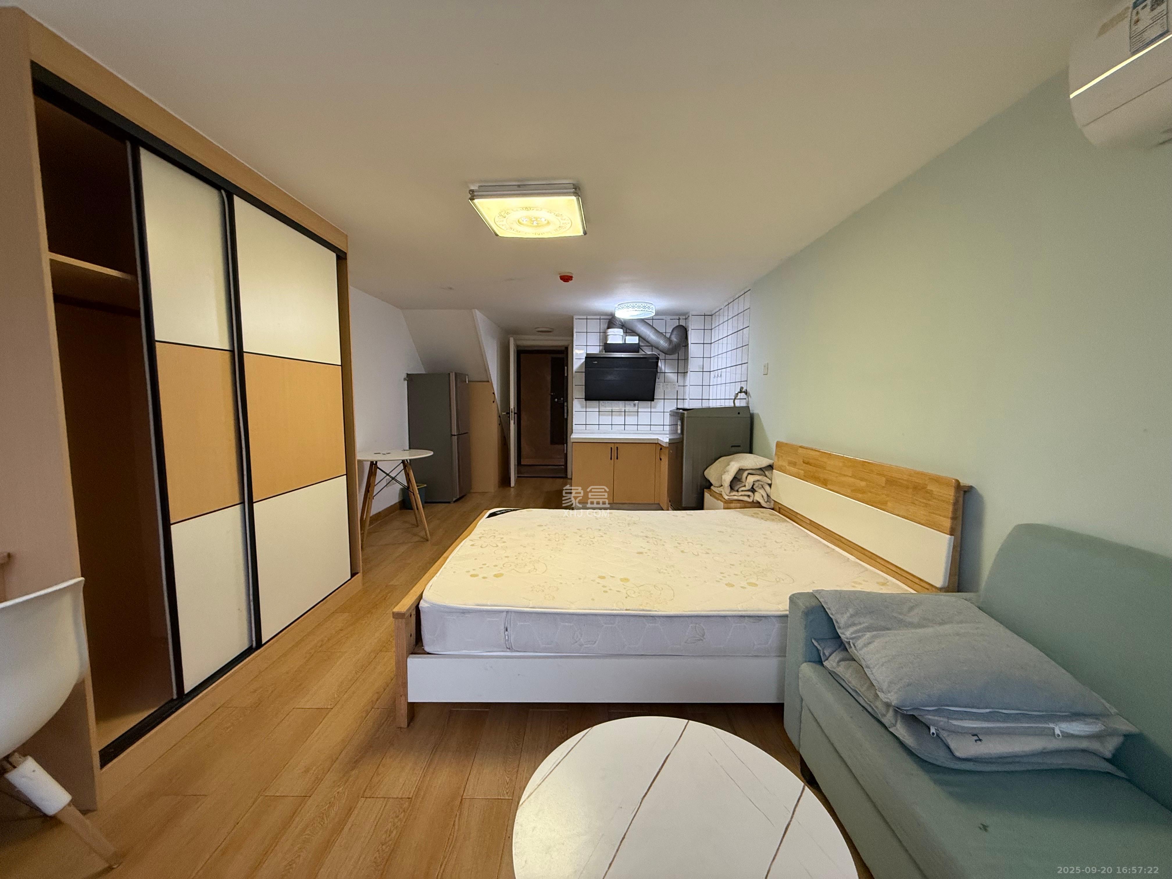 龙湖新壹城 1室0厅0卫 1500.0元/月 龙湖新壹城 1室0厅0卫 1500.0元/月室内图