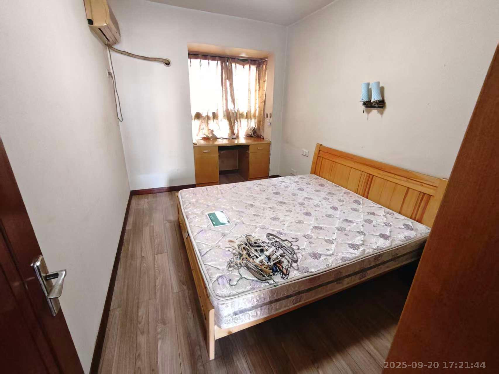 华盛世纪新城 4室2厅2卫 2500.0元/月 华盛世纪新城 4室2厅2卫 2500.0元/月室内图