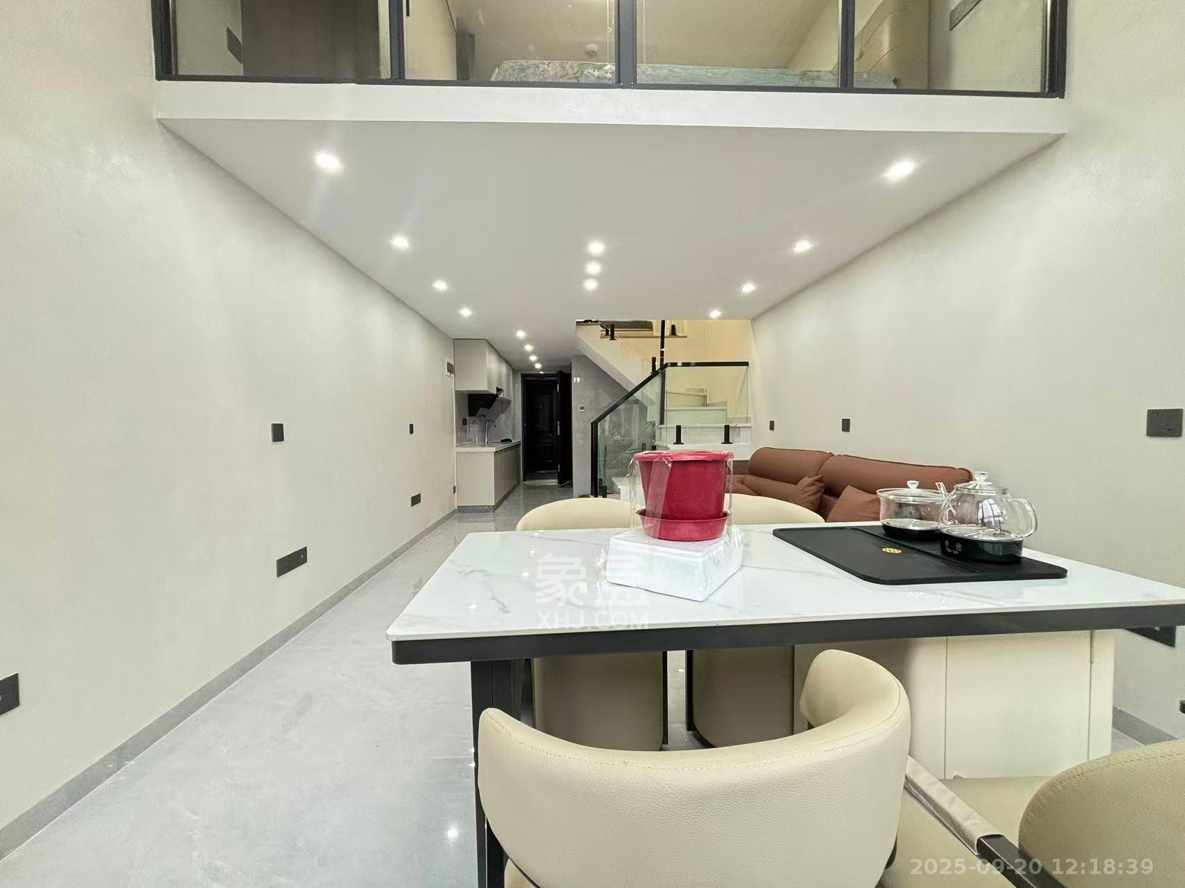 裕天国际商汇中心  2室1厅1卫    2300.0元/月室内图