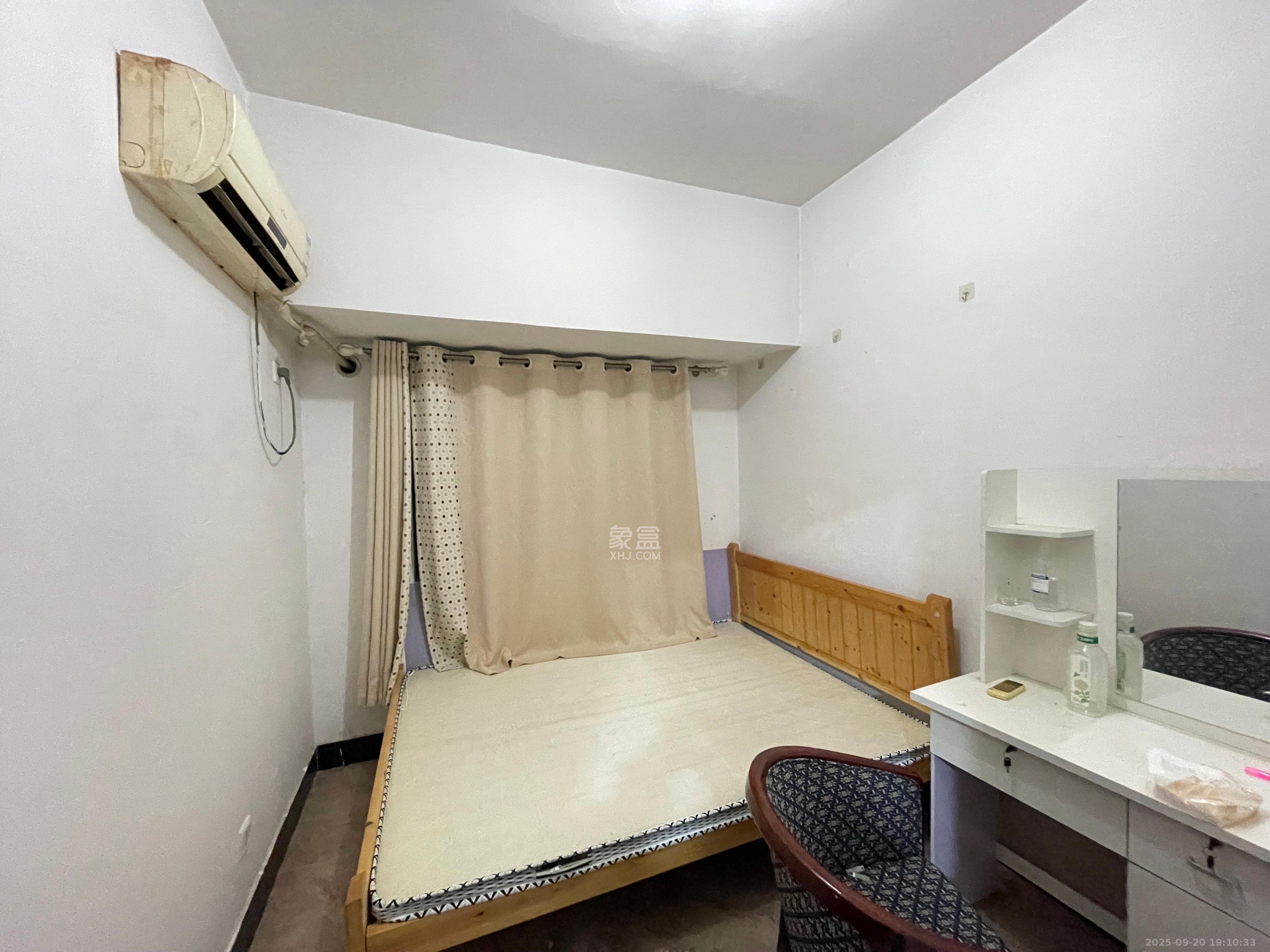 广盛华苑  2室1厅1卫    2000.0元/月室内图