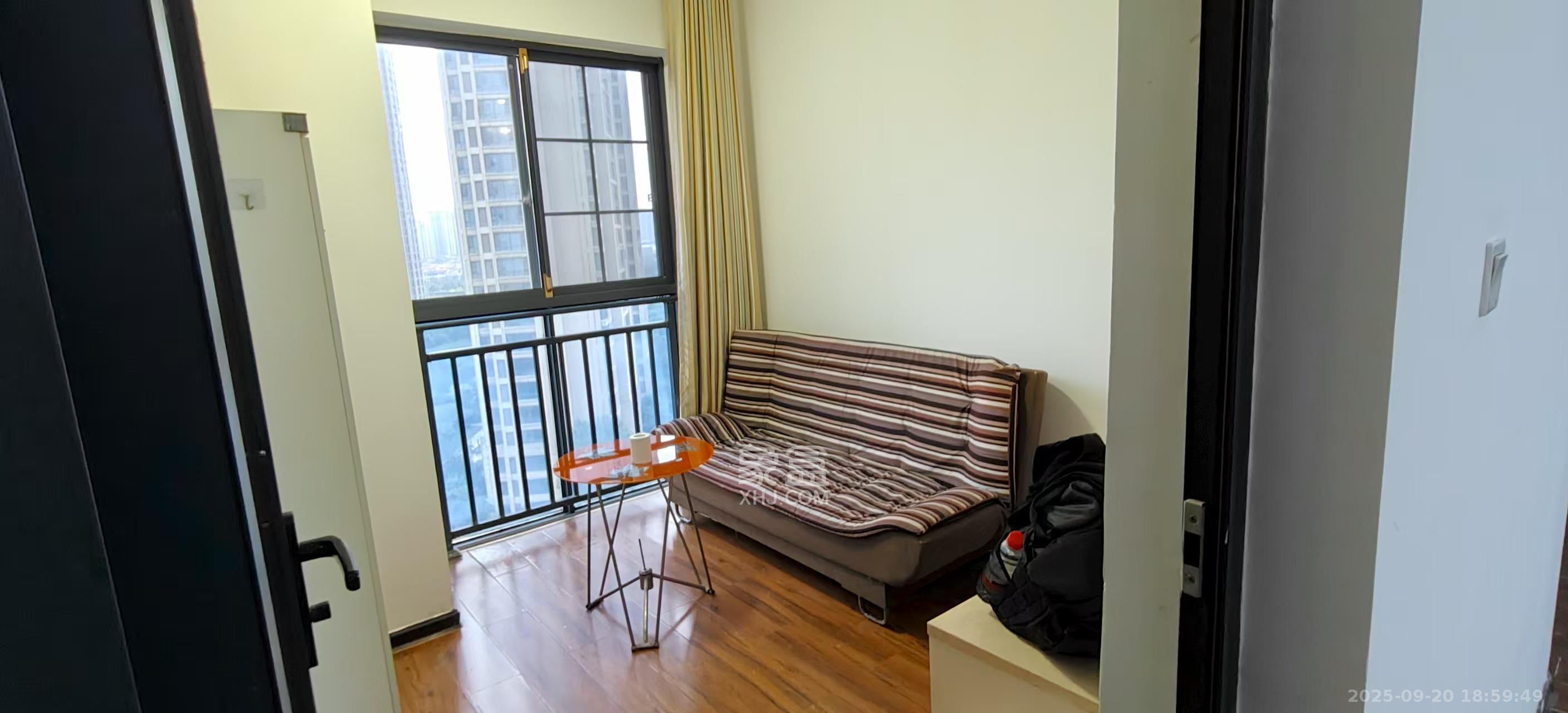 中建梅溪湖中心  4室2厅2卫   3800.00元/月室内图