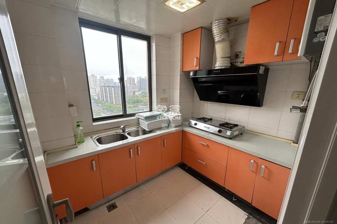 欧园 1室1厅1卫 1900.0元/月 欧园 1室1厅1卫 1900.0元/月室内图