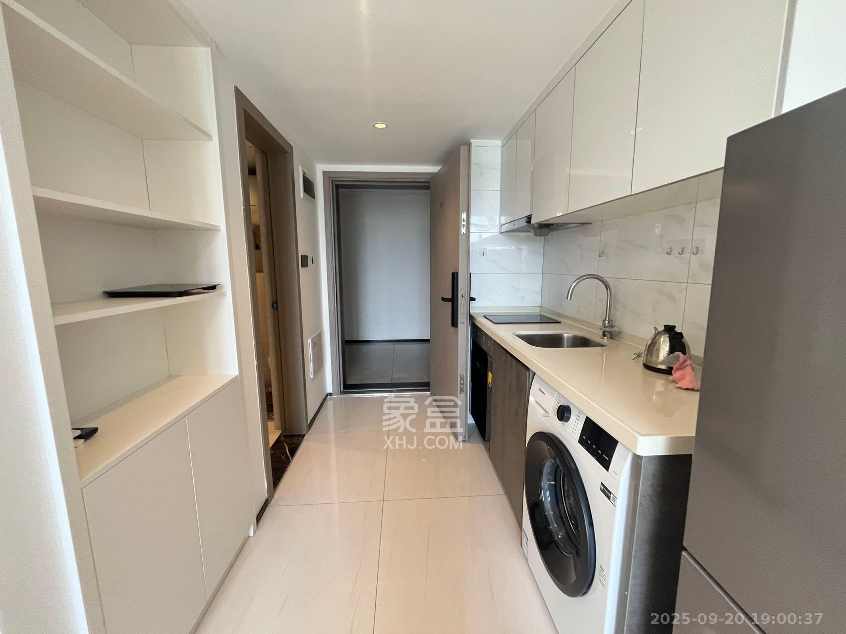 藏珑湖上公馆  1室1厅1卫    2600.0元/月室内图