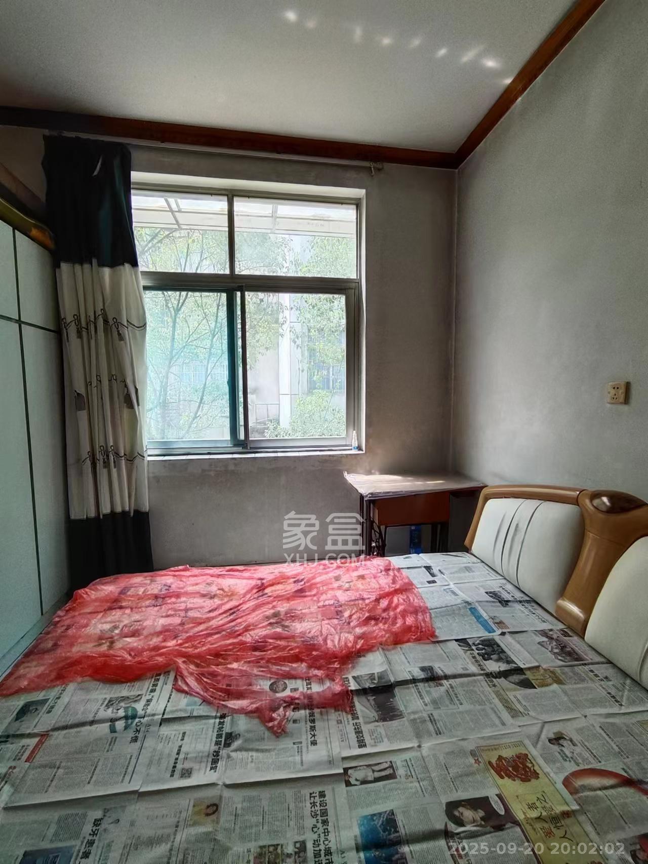 省政府机关二院  2室1厅1卫    2600.0元/月室内图