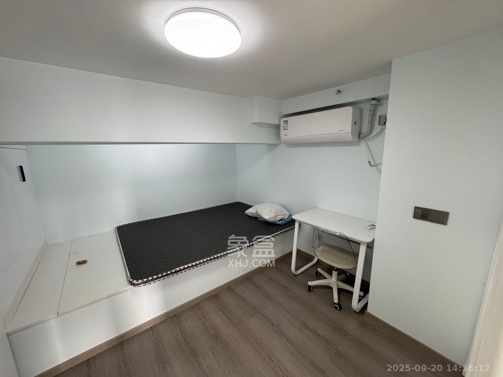 龙湖铂金岛  2室1厅1卫    2400.0元/月室内图