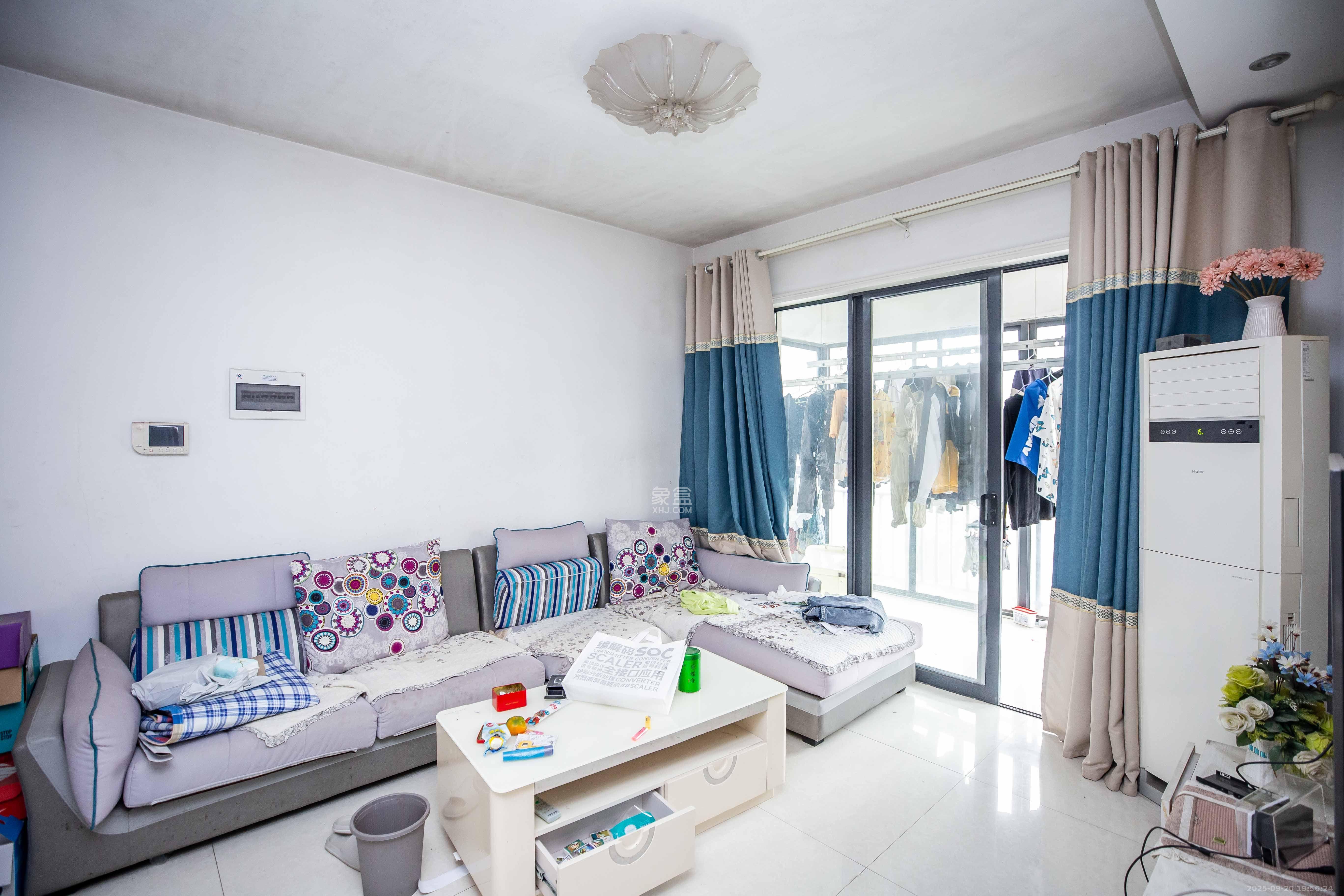 莱茵城 3室2厅1卫 2100.0元/月 莱茵城 3室2厅1卫 2100.0元/月室内图