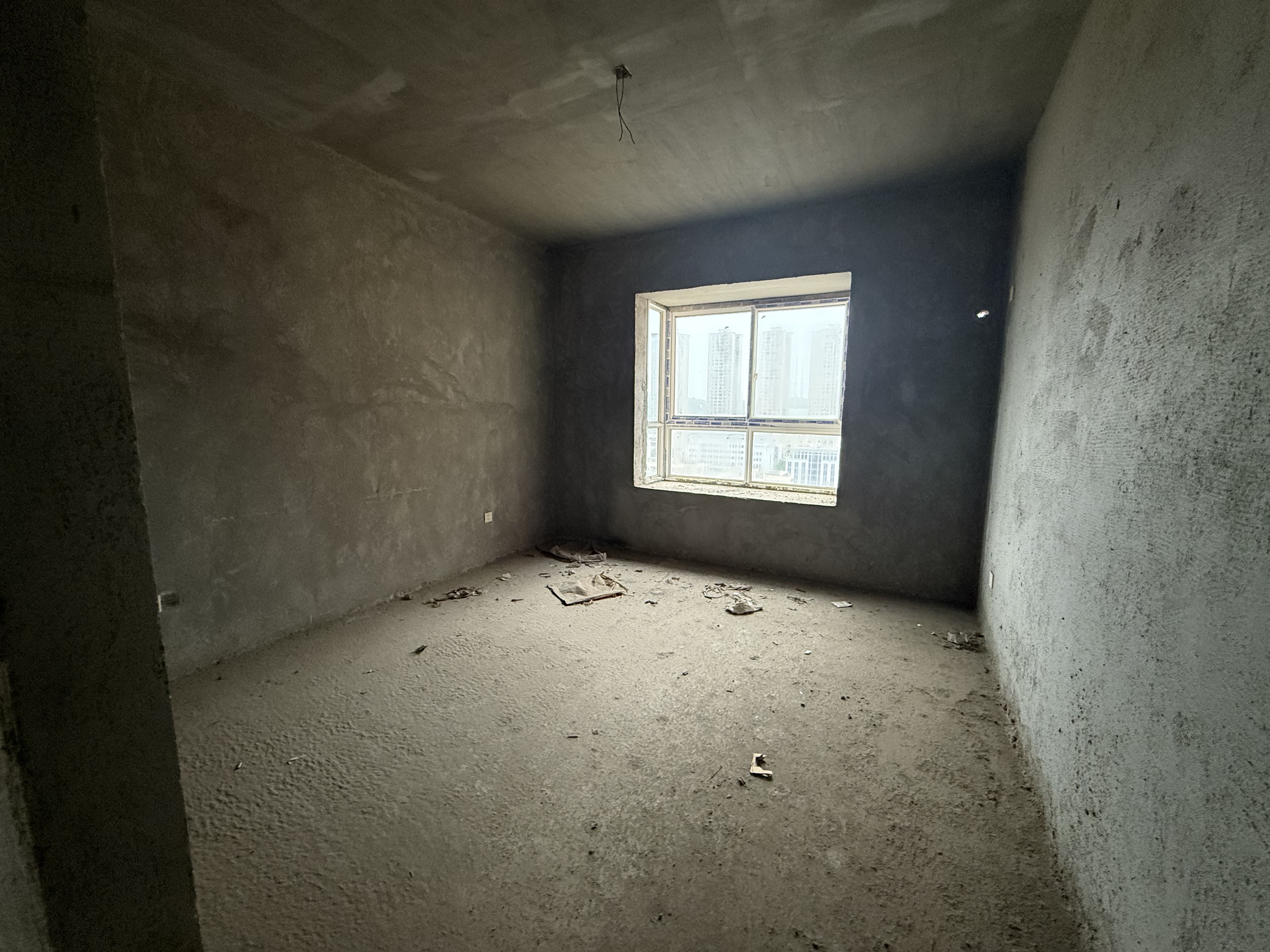 新世界建材城  3室2厅2卫    48.8万