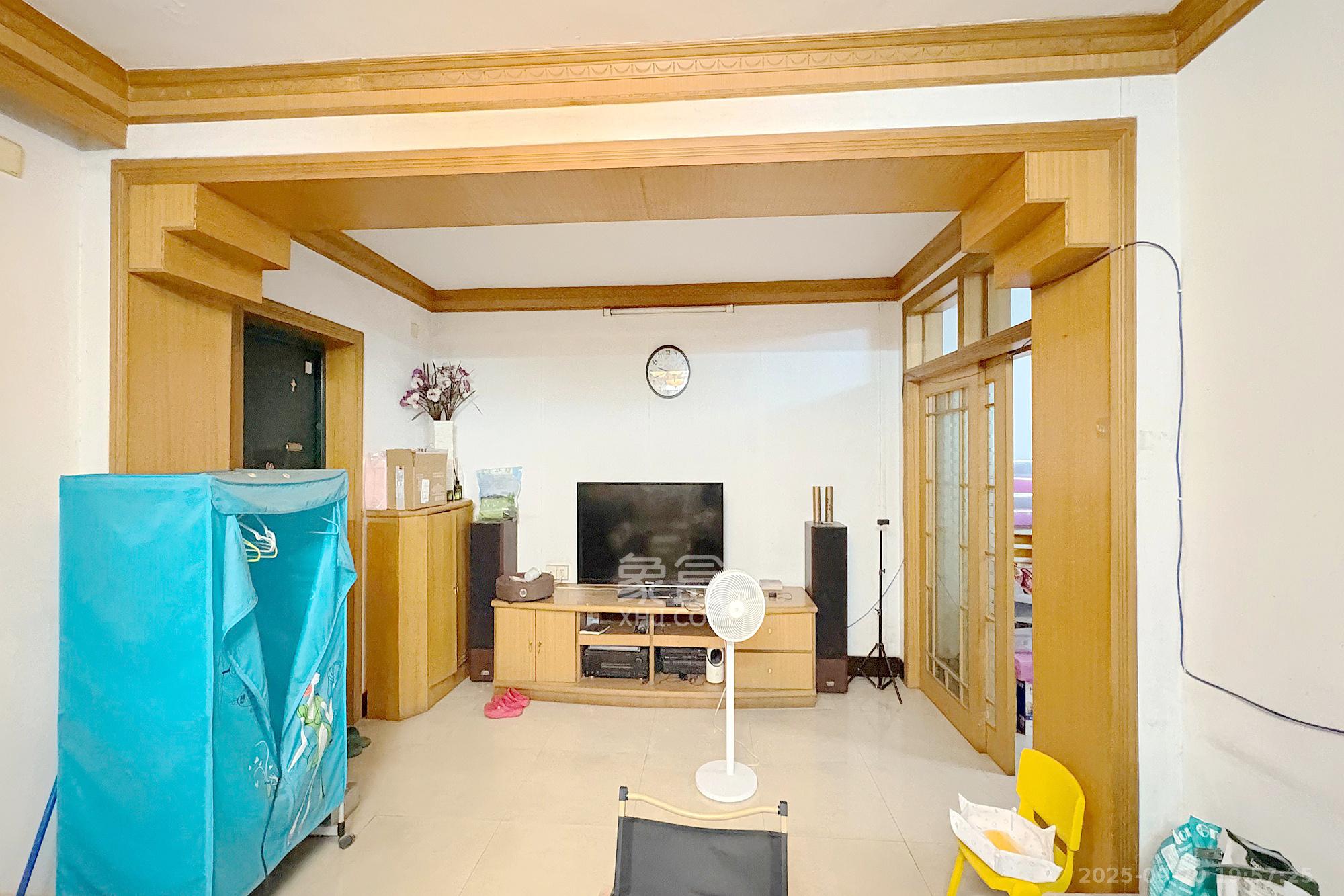 识字里社区  4室2厅2卫    78.8万