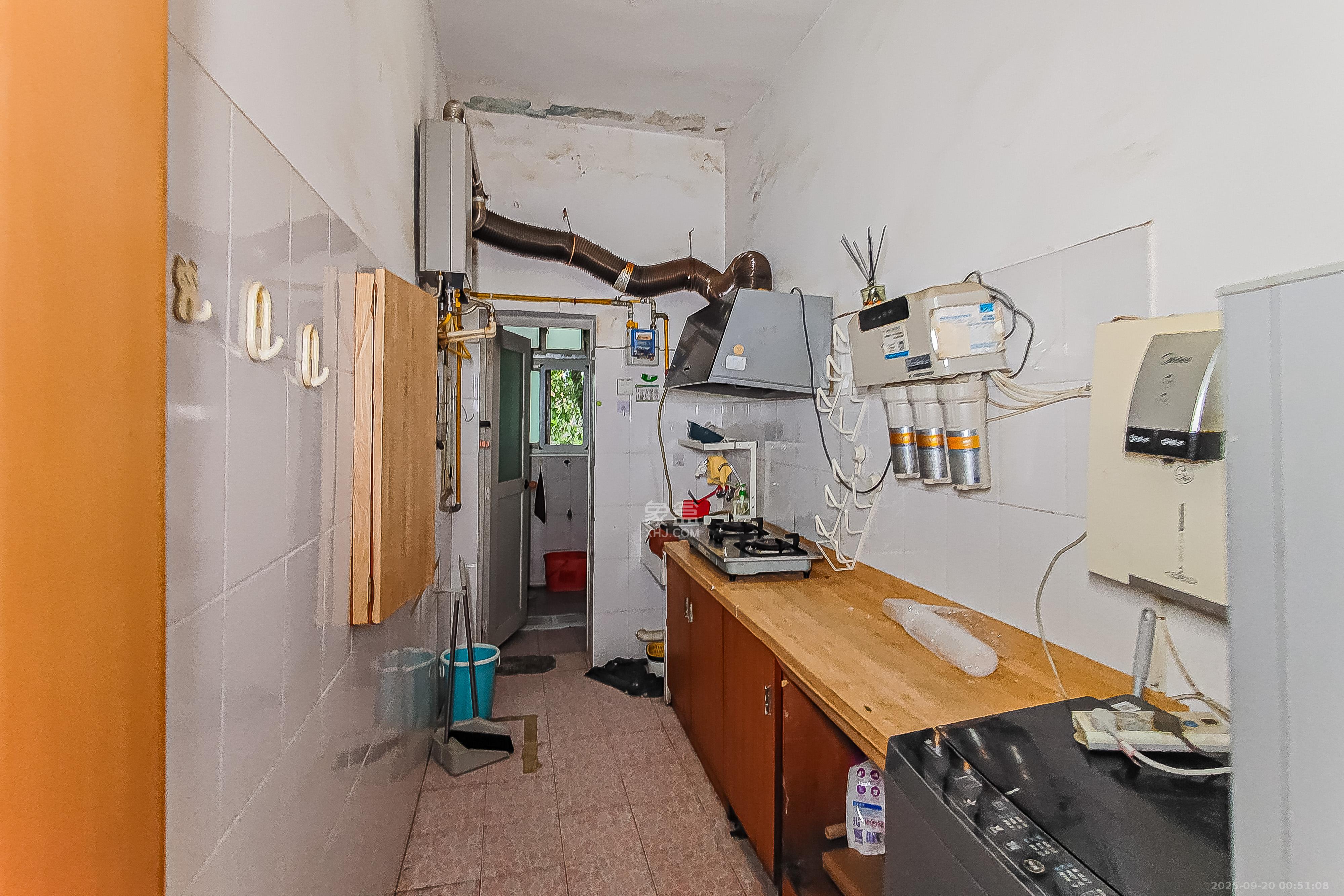 东瓜山二村  1室1厅1卫    28.0万厨房