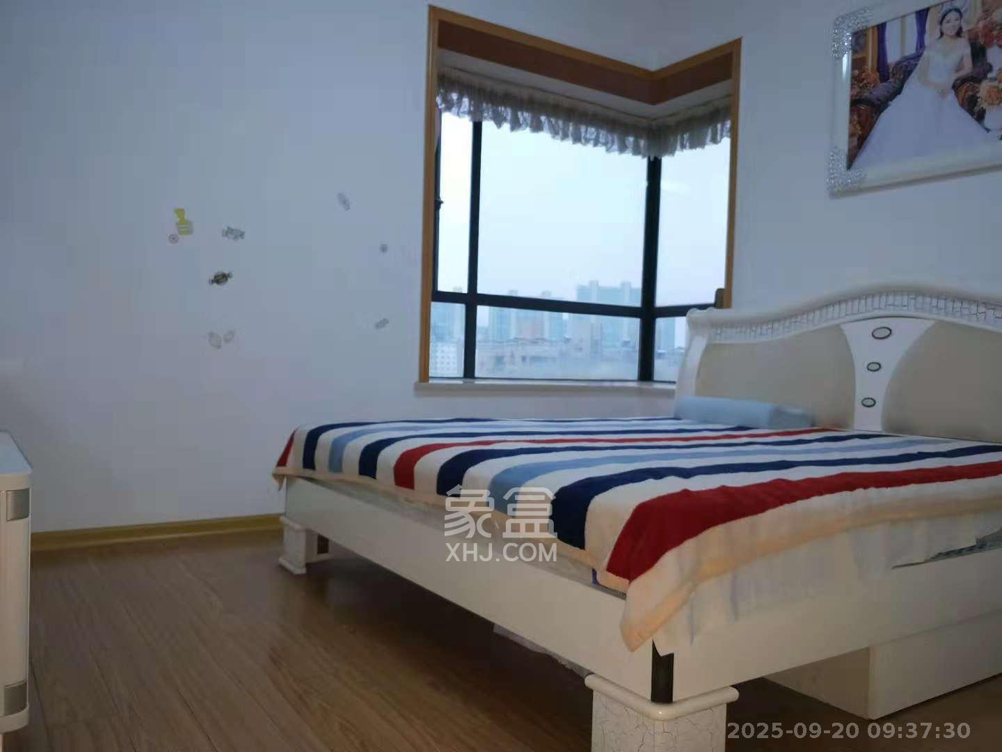 莱茵城  3室2厅1卫    2100.0元/月室内图