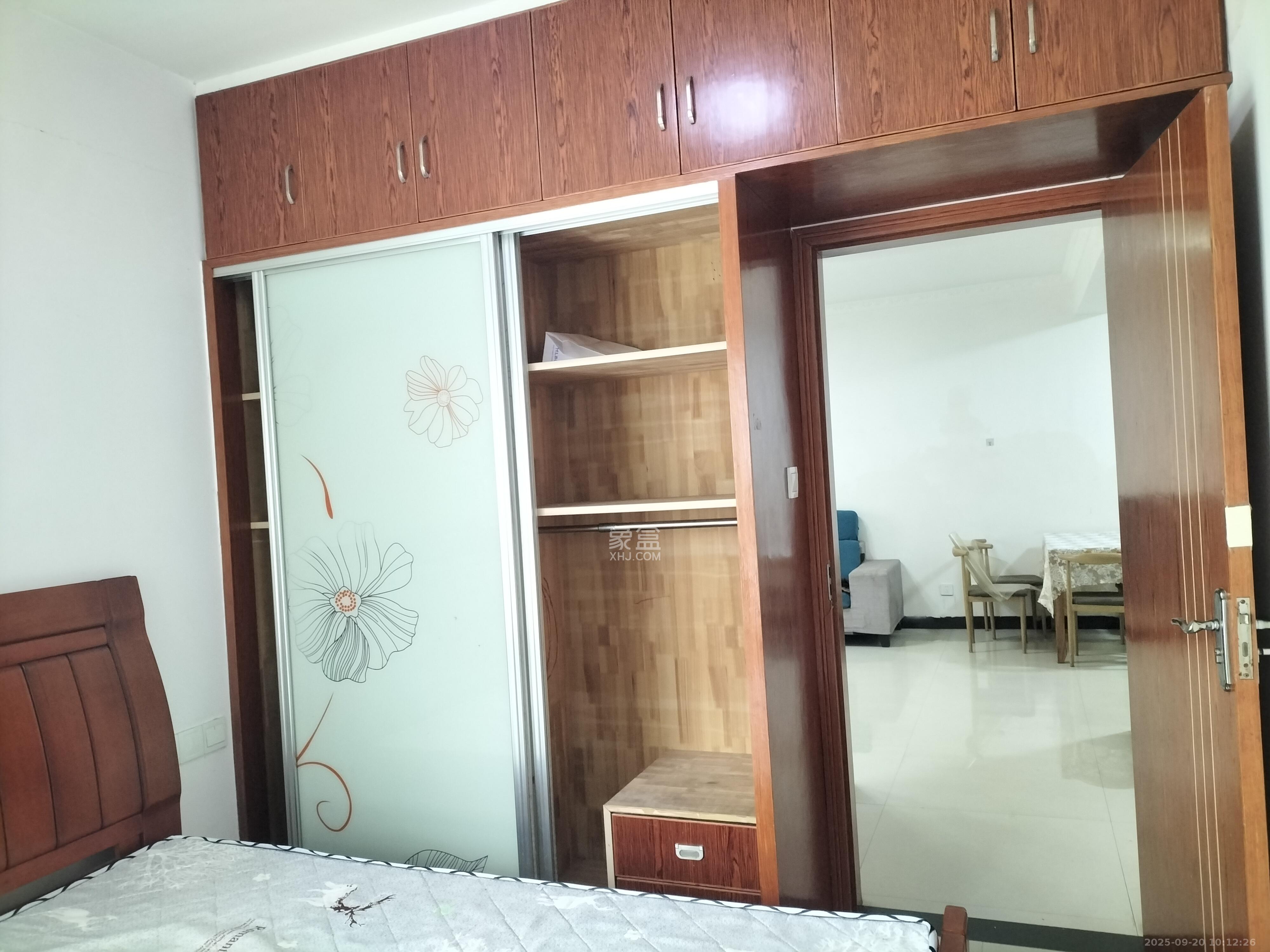 骑龙安置小区 2室2厅1卫 1800.0元/月 骑龙安置小区 2室2厅1卫 1800.0元/月室内图