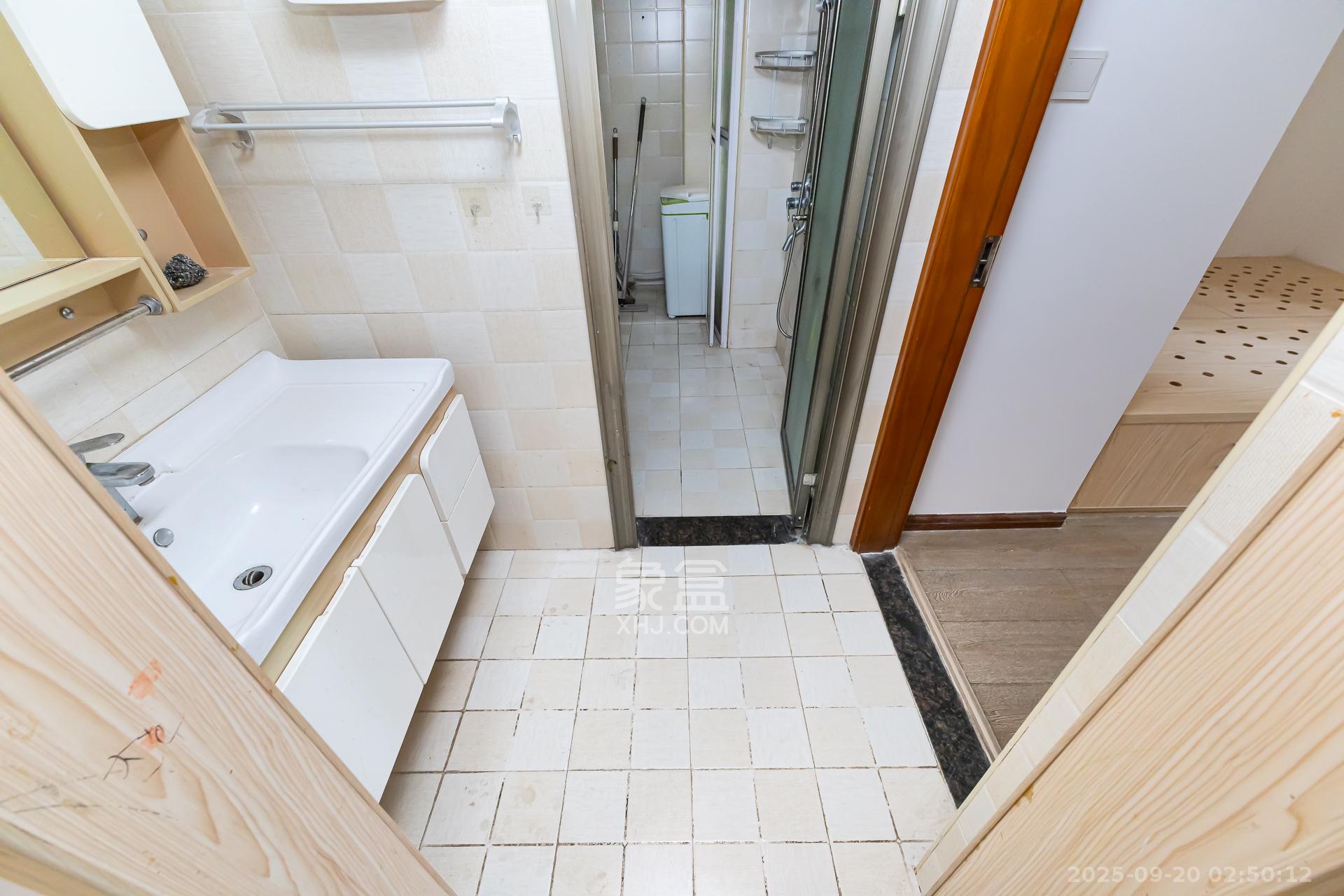 勤诚达新界 3室2厅1卫 69.0万 勤诚达新界 3室2厅1卫 69.0万卫生间