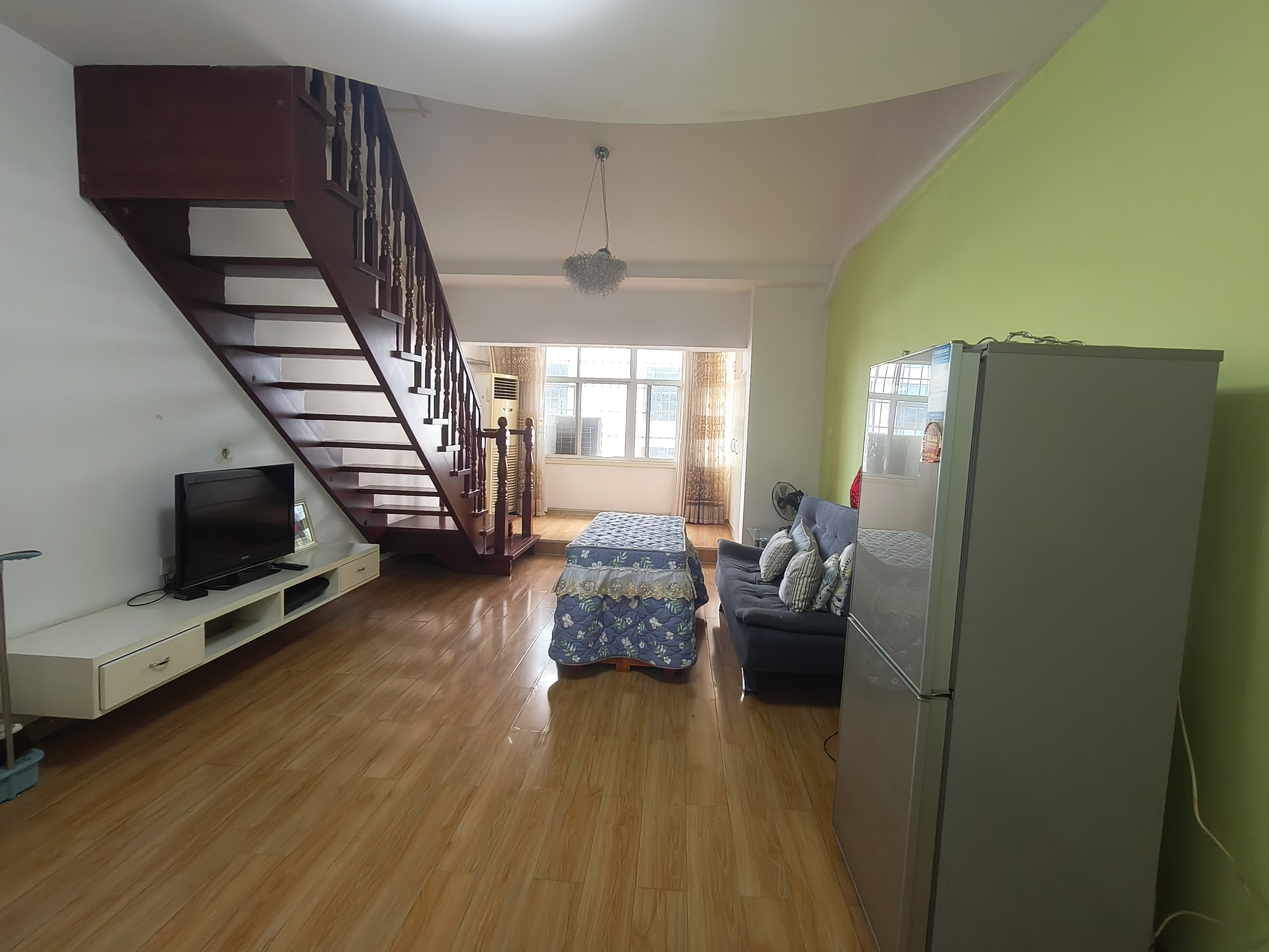 维港十字街 1室1厅1卫 1300.0元/月 维港十字街 1室1厅1卫 1300.0元/月室内图