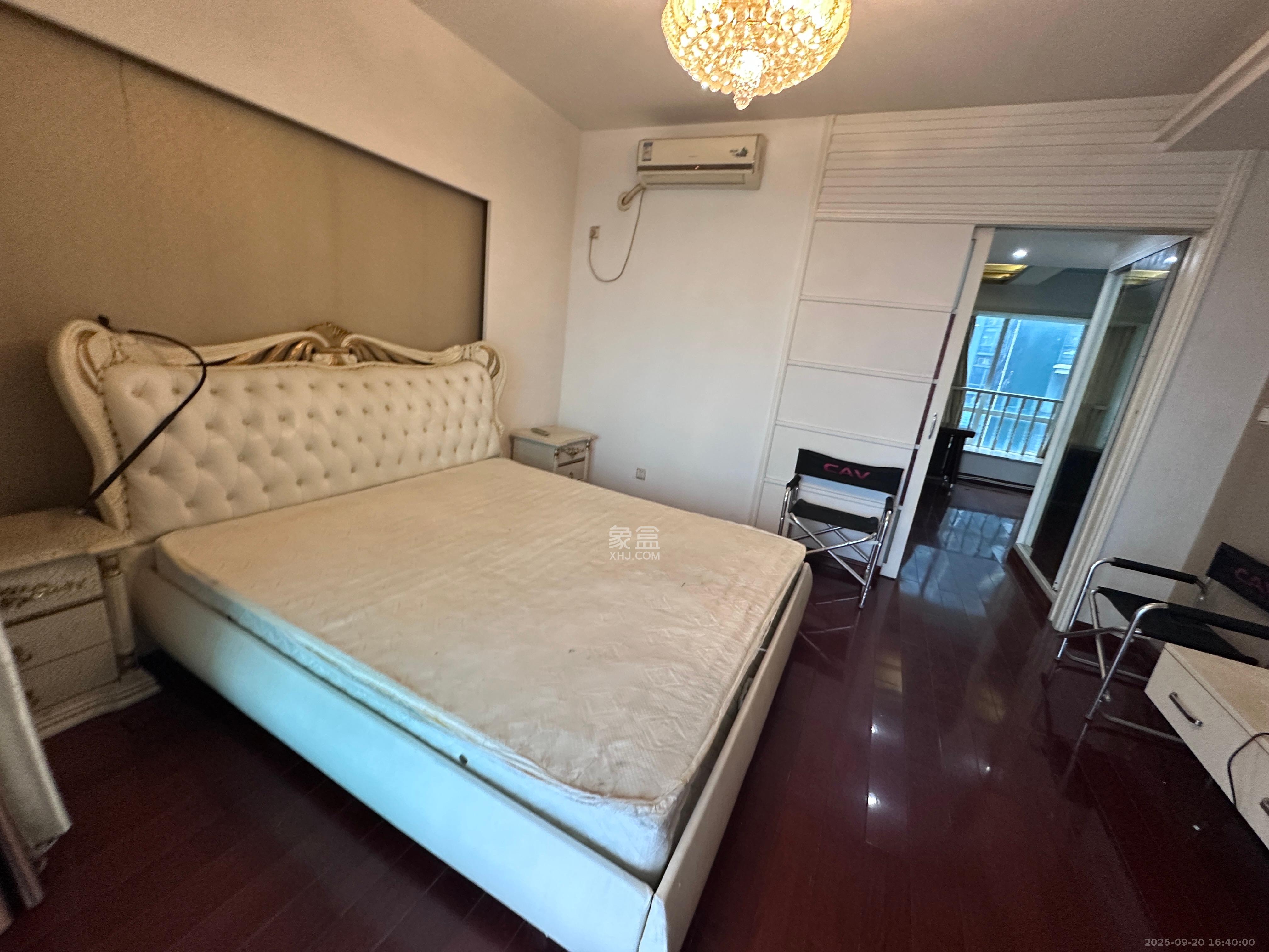 华盛新外滩  4室2厅2卫    5500.0元/月室内图