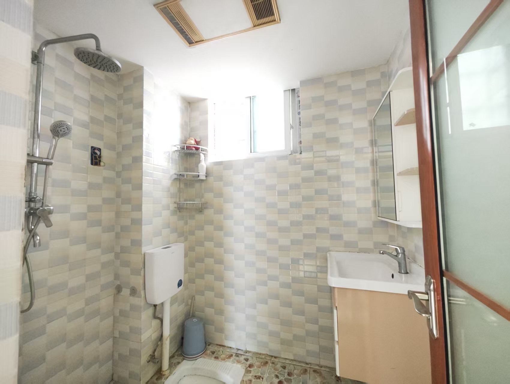 欣业苑 2室2厅1卫 1200.0元/月 欣业苑 2室2厅1卫 1200.0元/月室内图