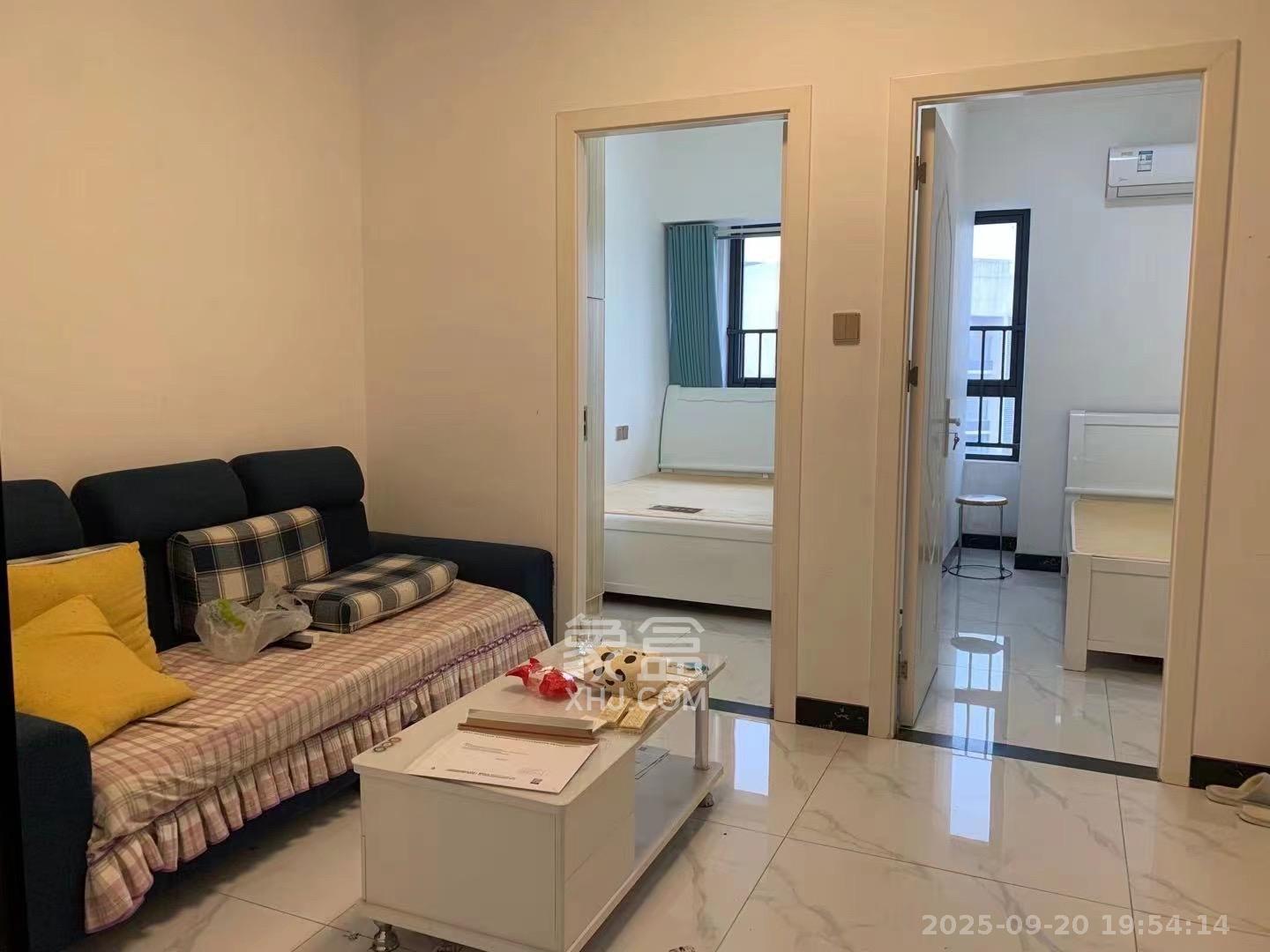 九峰远见 1室1厅1卫 1600.0元/月 九峰远见 1室1厅1卫 1600.0元/月室内图