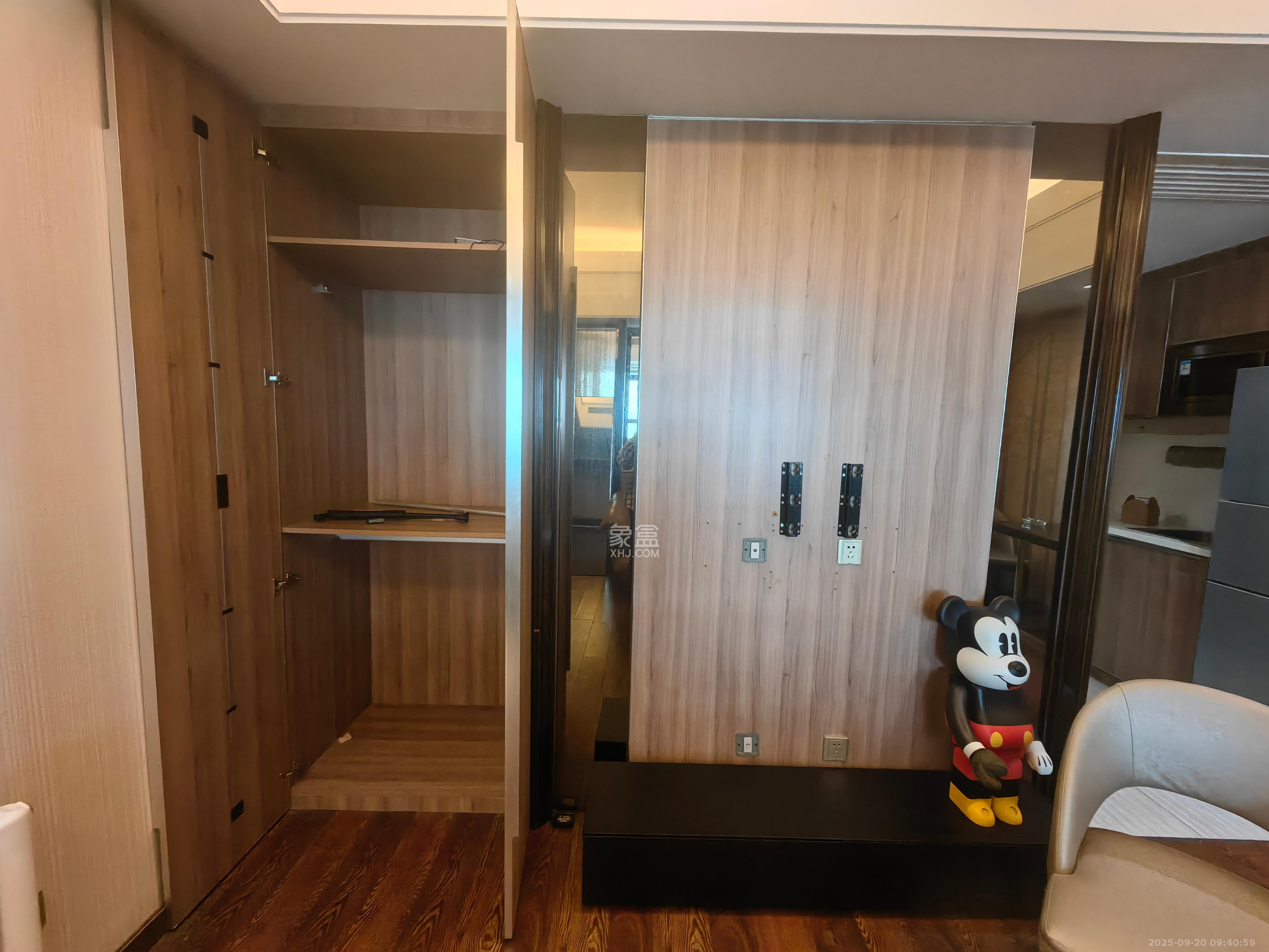 华远国际公寓  1室1厅1卫    3500.0元/月室内图