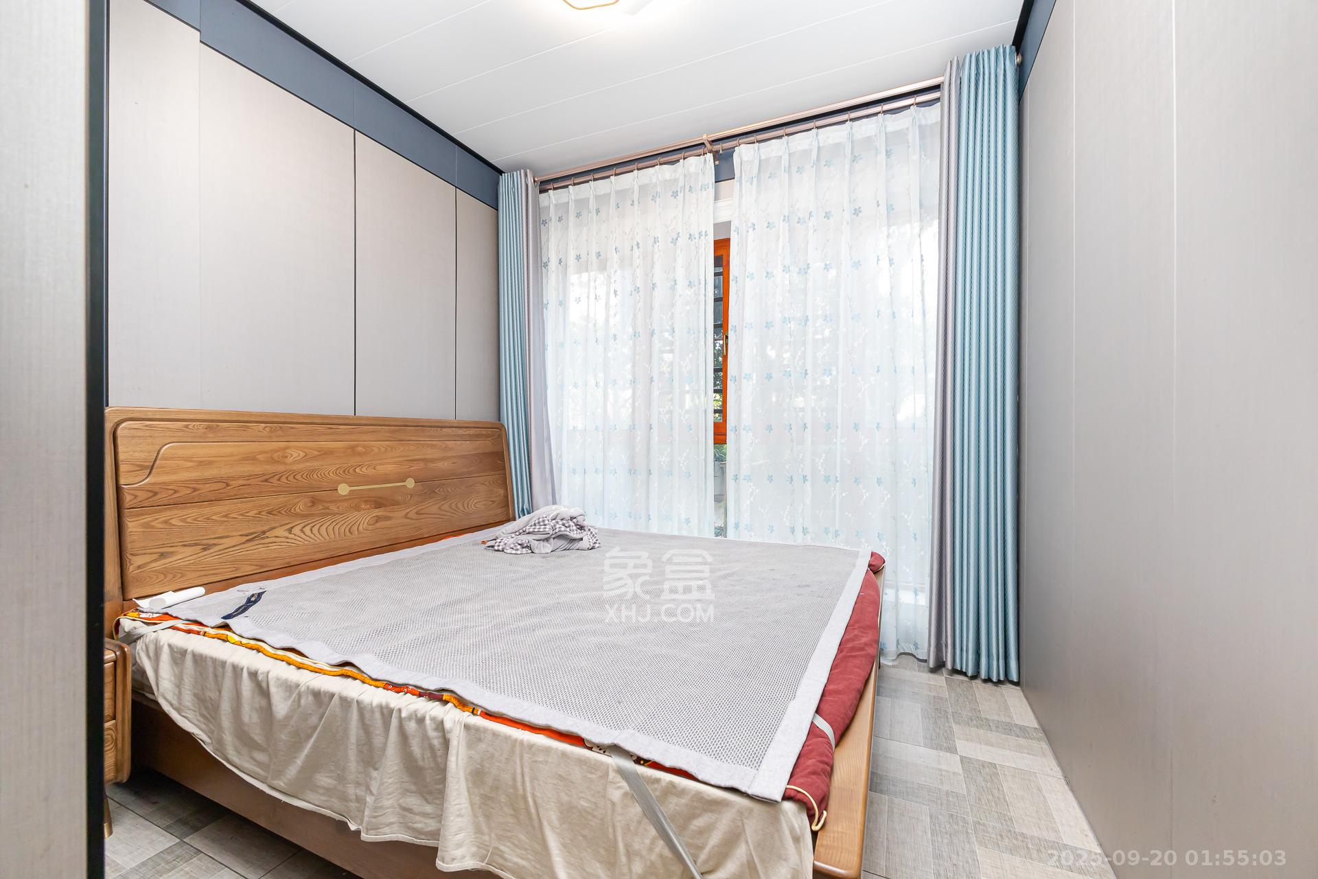 润和滨江府 3室2厅2卫 120.0万 润和滨江府 3室2厅2卫 120.0万卧室