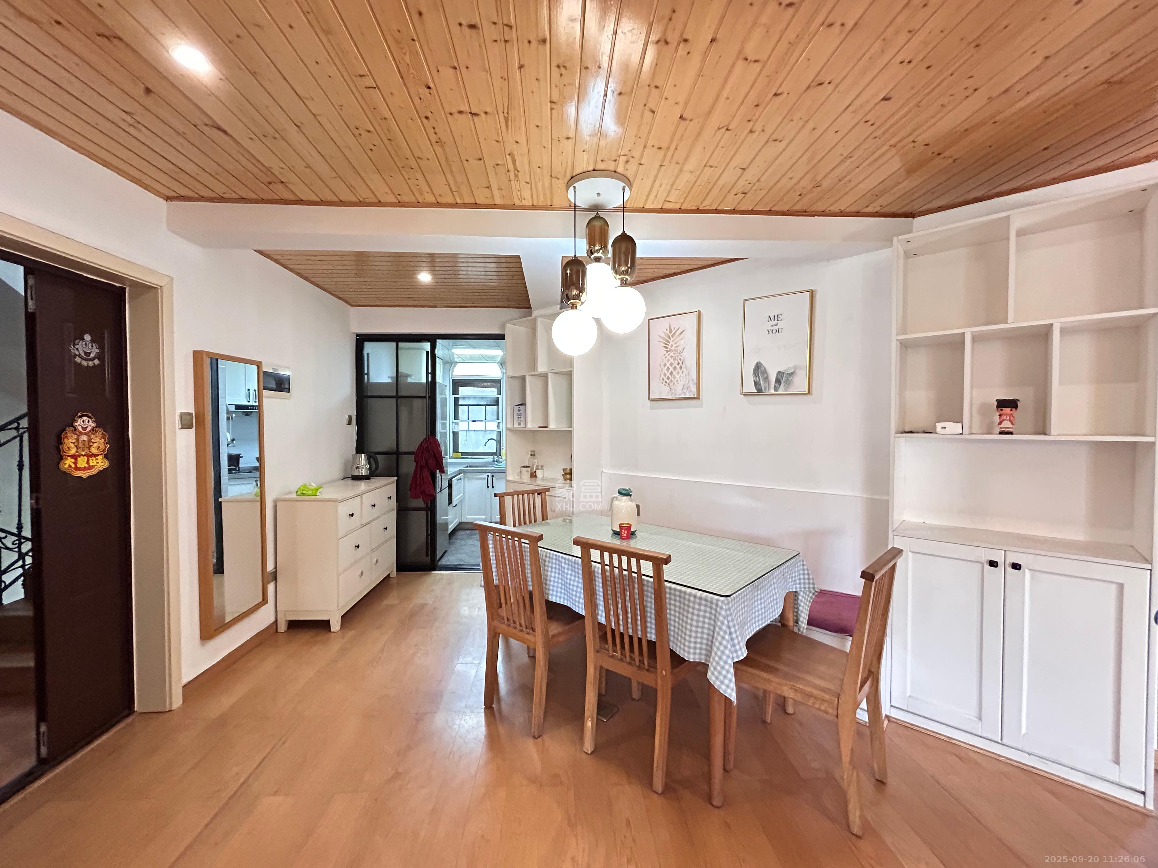 郡原居里  3室2厅1卫    2100.0元/月室内图