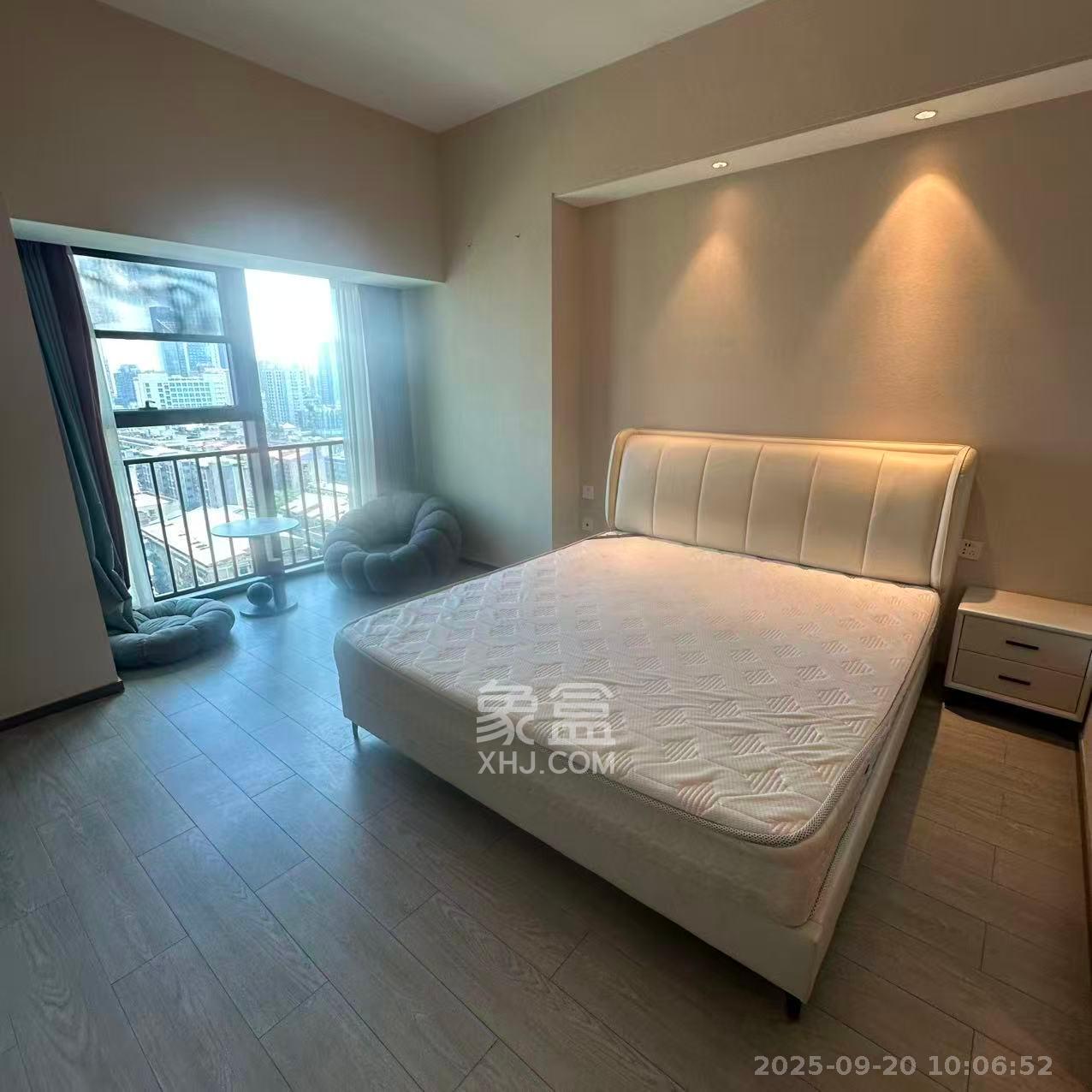 华润置地中心 1室1厅1卫 2500.0元/月 华润置地中心 1室1厅1卫 2500.0元/月室内图