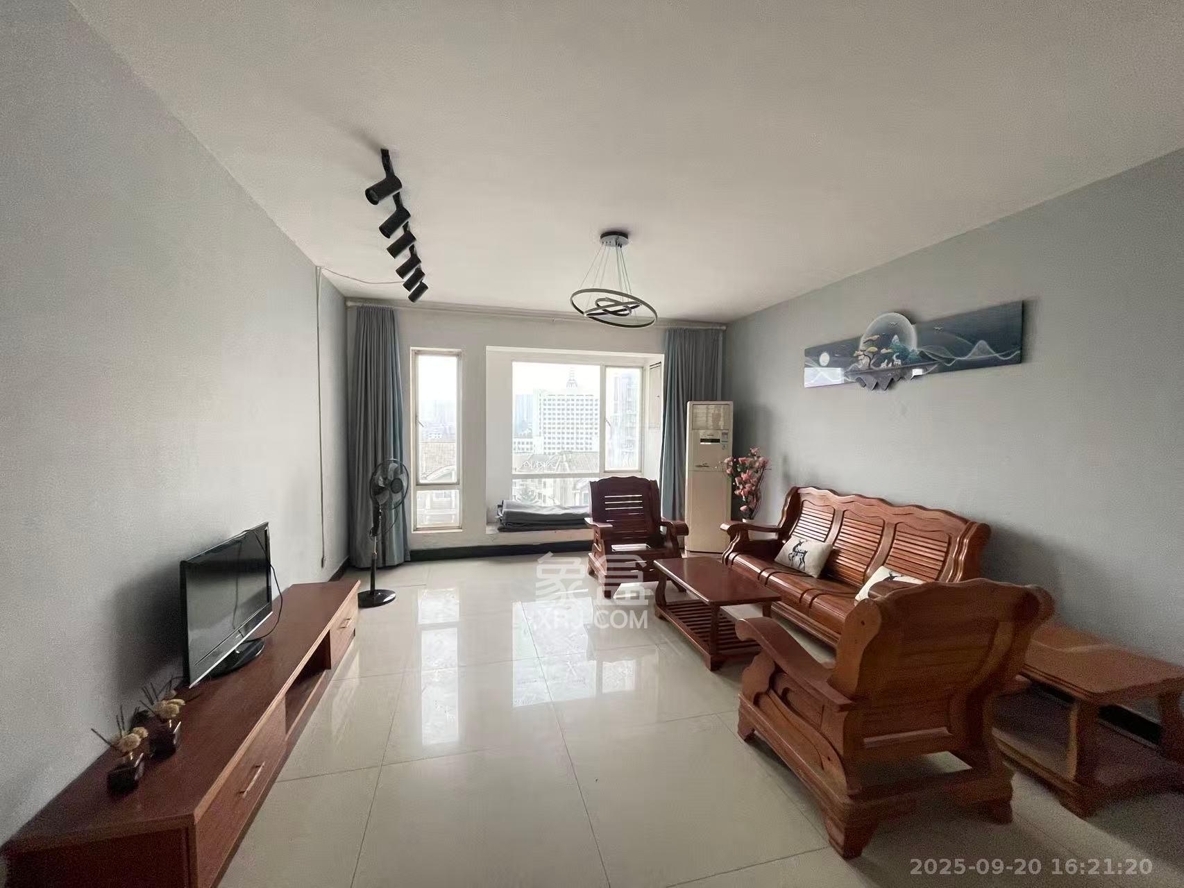 天鸿天府(天鸿中央大院) 3室2厅1卫 2500.0元/月 天鸿天府(天鸿中央大院) 3室2厅1卫 2500.0元/月室内图