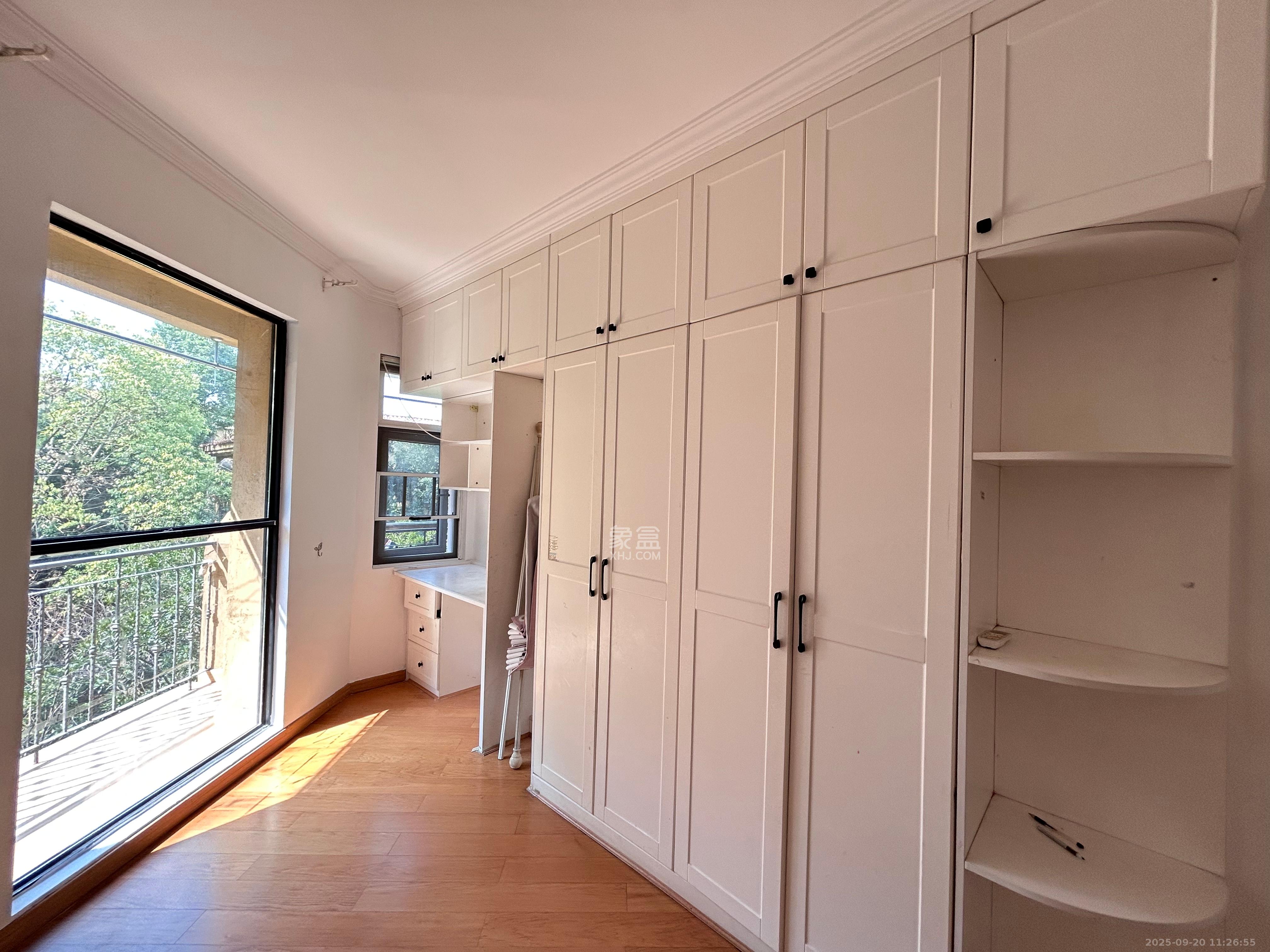 郡原居里  3室2厅1卫    2100.0元/月室内图