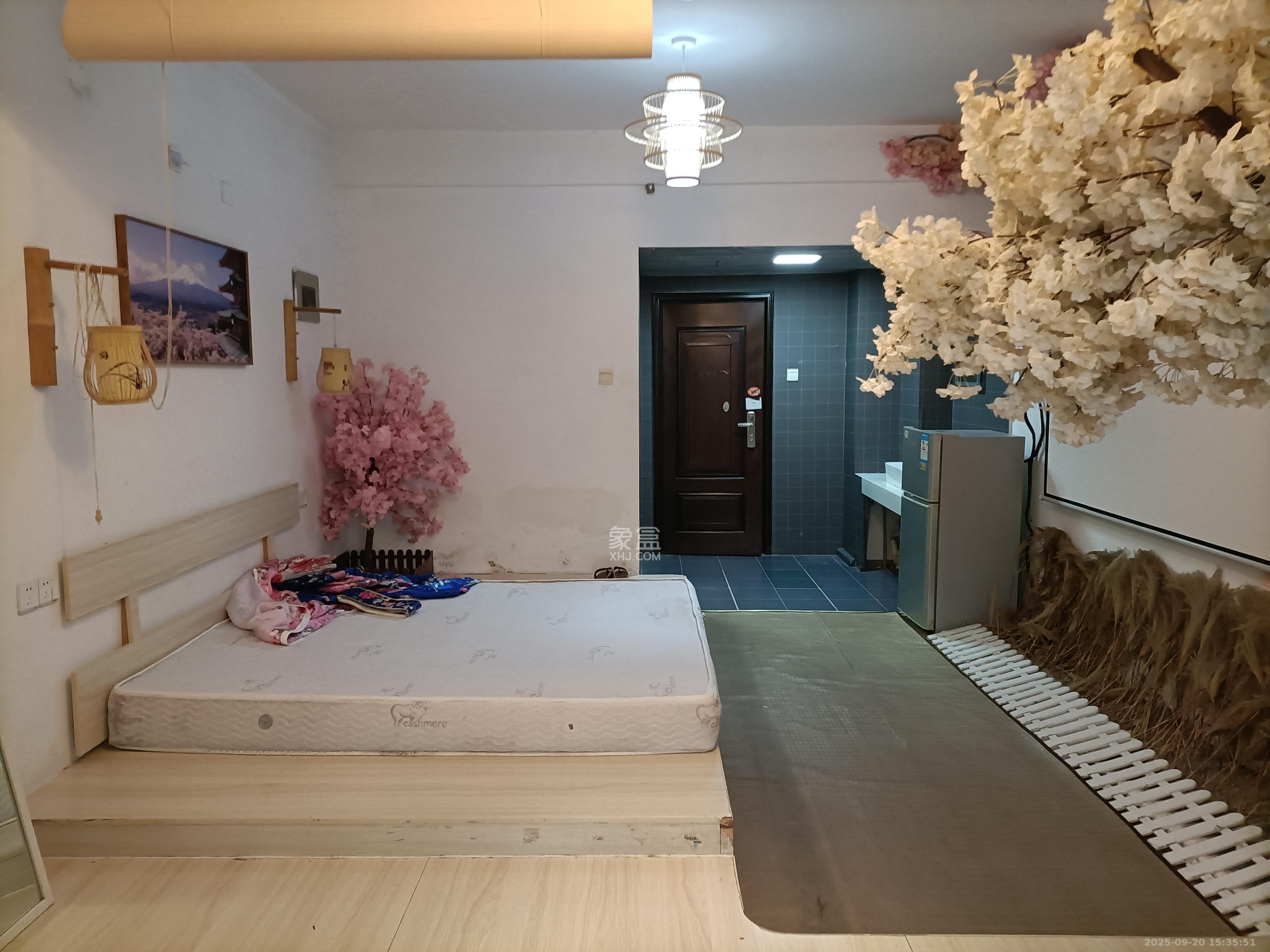 七彩丽都 1室1厅1卫 1600.0元/月 七彩丽都 1室1厅1卫 1600.0元/月室内图