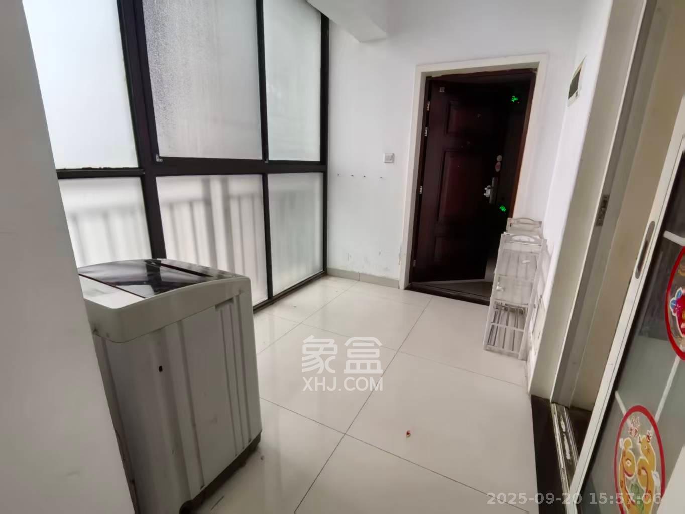 卓越蔚蓝海岸三期 2室2厅1卫 1800.0元/月 卓越蔚蓝海岸三期 2室2厅1卫 1800.0元/月室内图