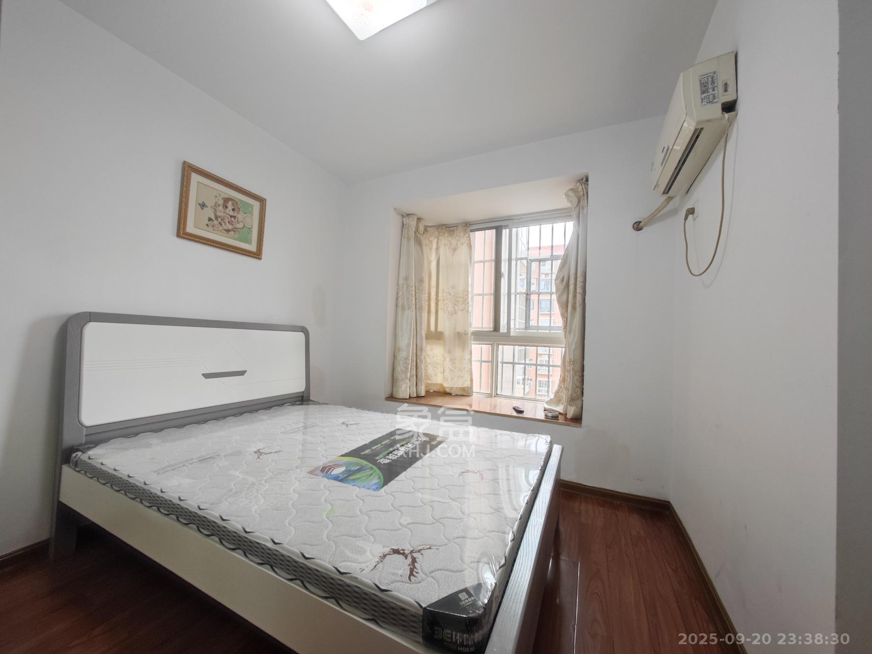 弘欣公寓 3室2厅1卫 79.0万 弘欣公寓 3室2厅1卫 79.0万卧室