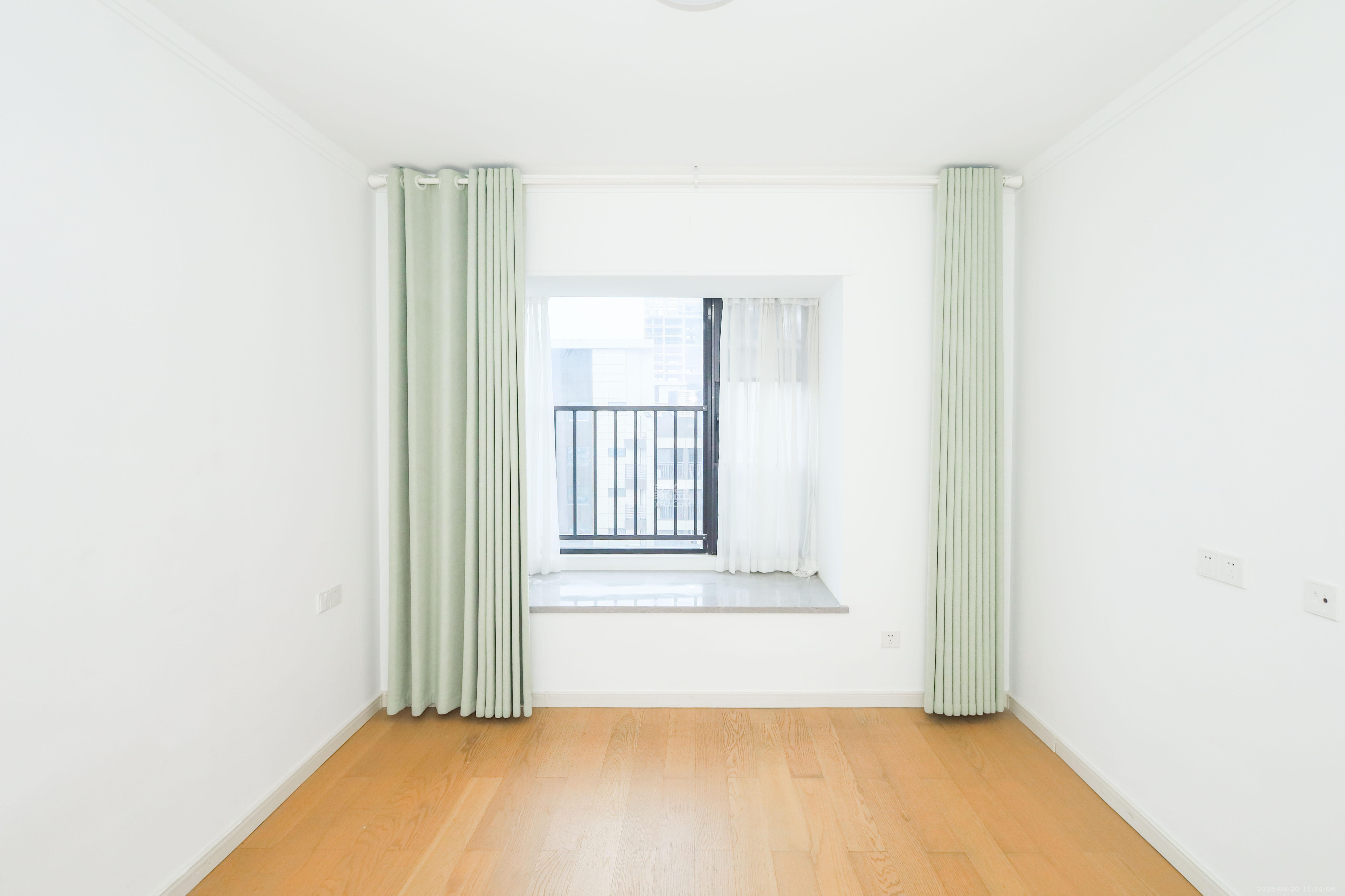 万科金色梦想D区 3室2厅2卫 120.0万 万科金色梦想D区 3室2厅2卫 120.0万卧室