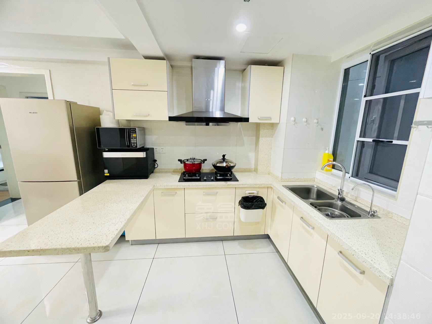 美的城三期 2室2厅1卫 1600.0元/月 美的城三期 2室2厅1卫 1600.0元/月室内图