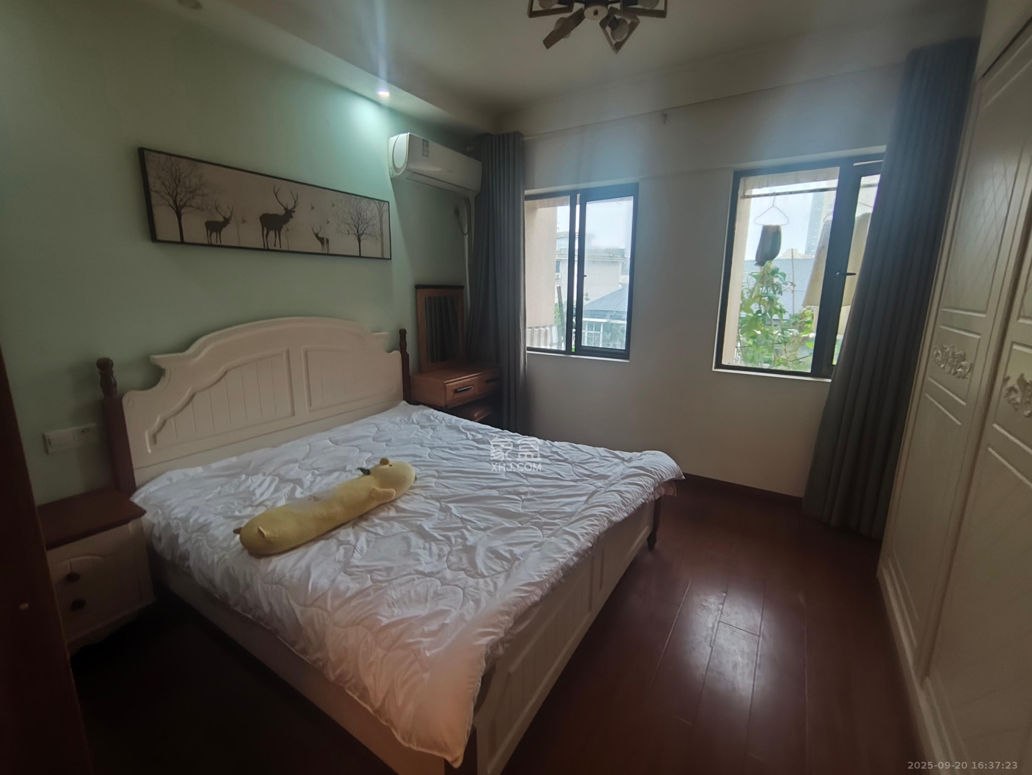 摩天一号 1室1厅1卫 2300.0元/月 摩天一号 1室1厅1卫 2300.0元/月室内图