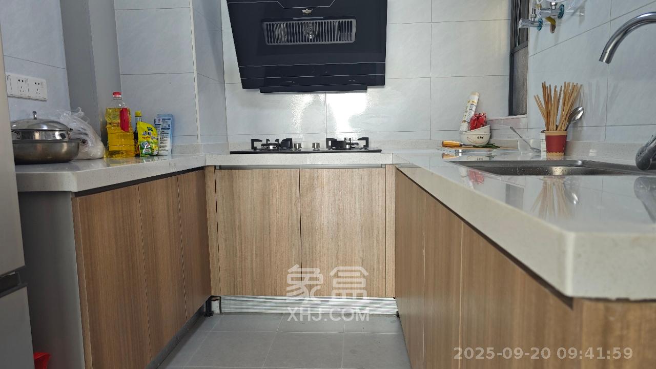 中建嘉和城  3室2厅1卫   2200.00元/月室内图