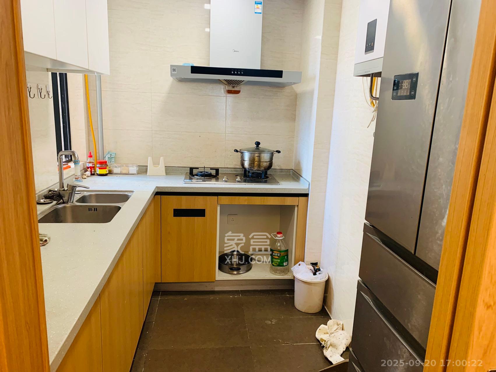 万科魅力之城非凡里 3室2厅2卫 2200.0元/月 万科魅力之城非凡里 3室2厅2卫 2200.0元/月室内图