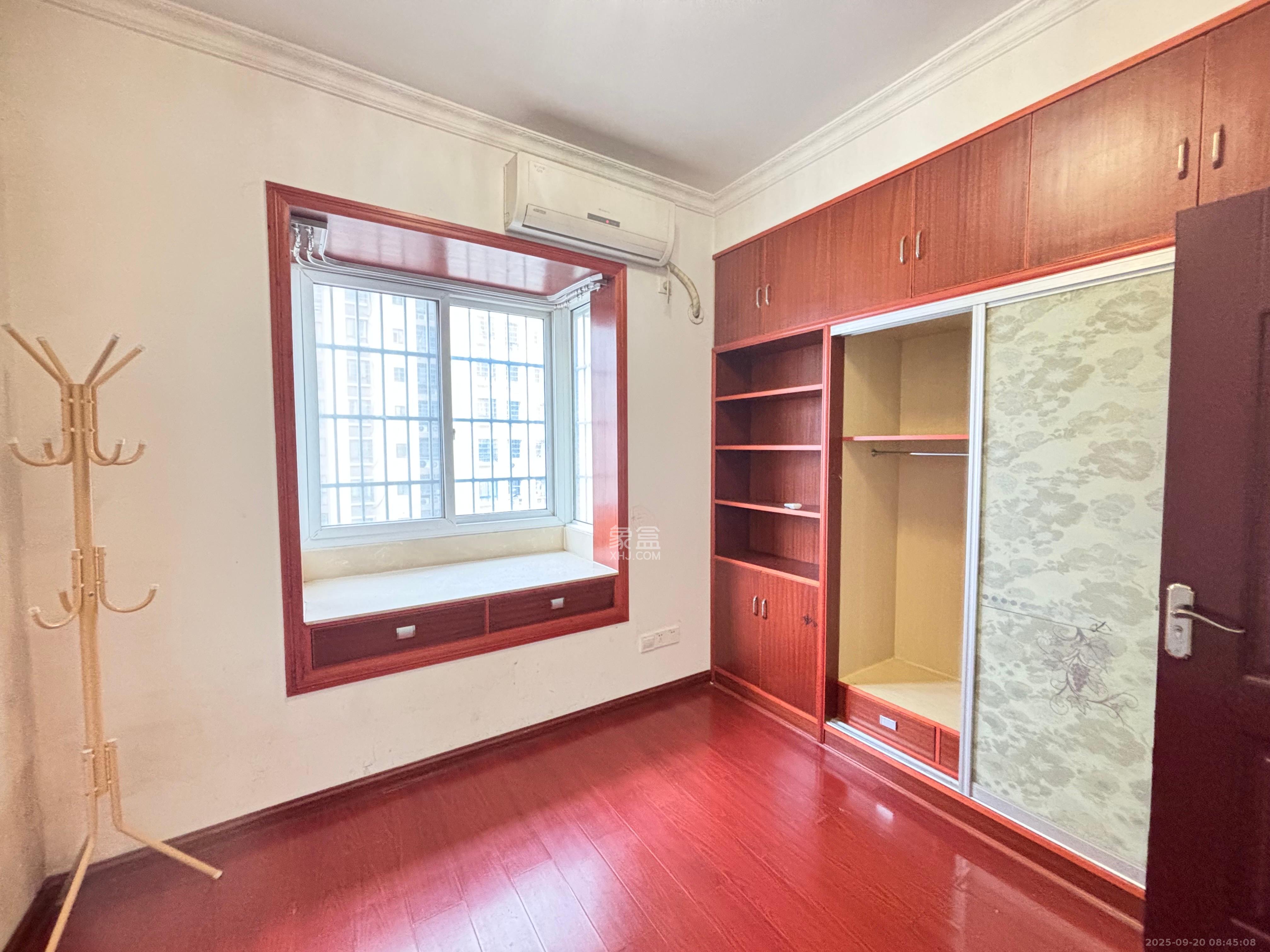 楚天世纪城东苑 3室2厅1卫 1700.0元/月 楚天世纪城东苑 3室2厅1卫 1700.0元/月室内图